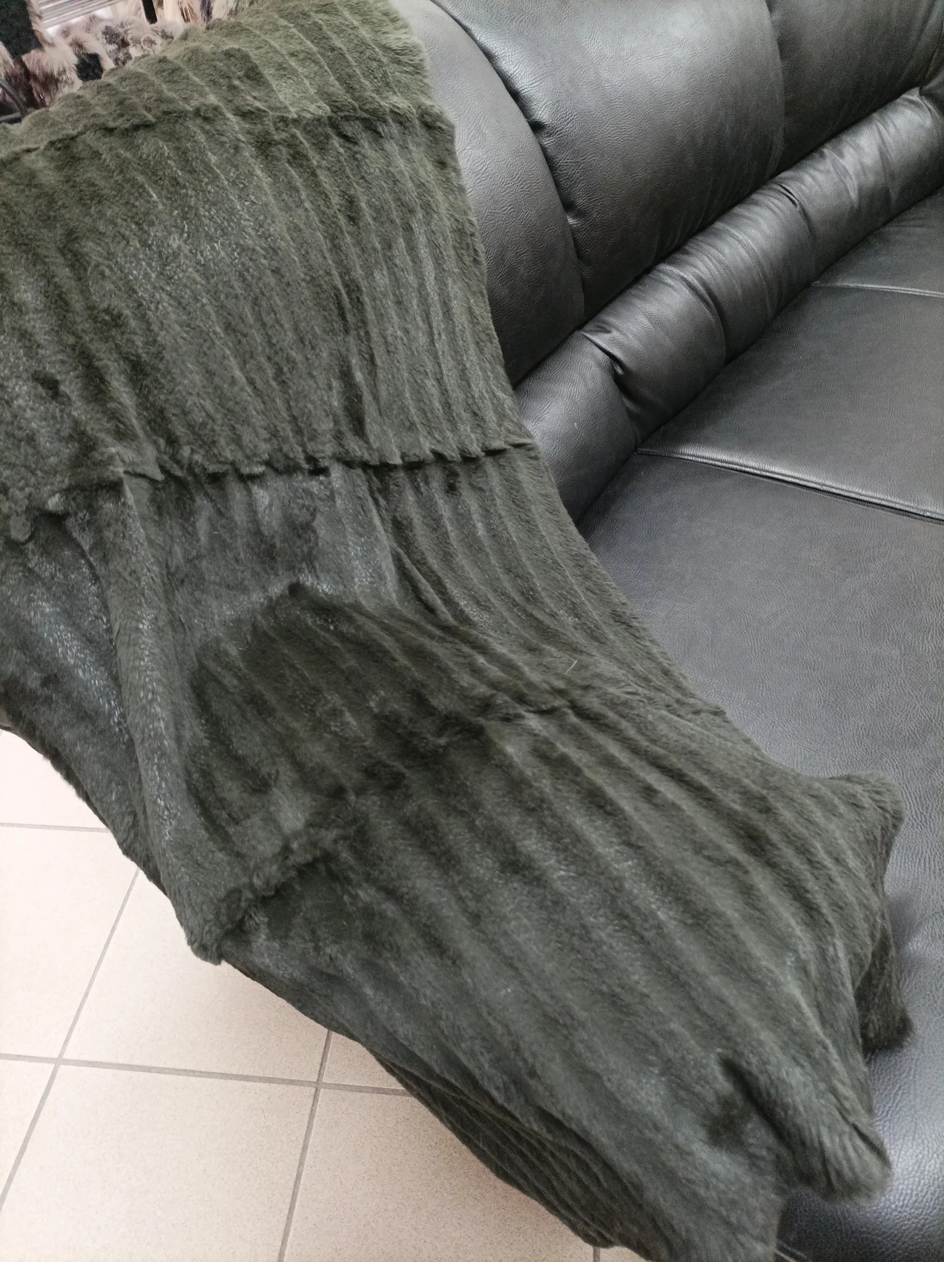 Real Rabbit fur shorn with patterns, green color, blanket throw, Home warmer - Image 5