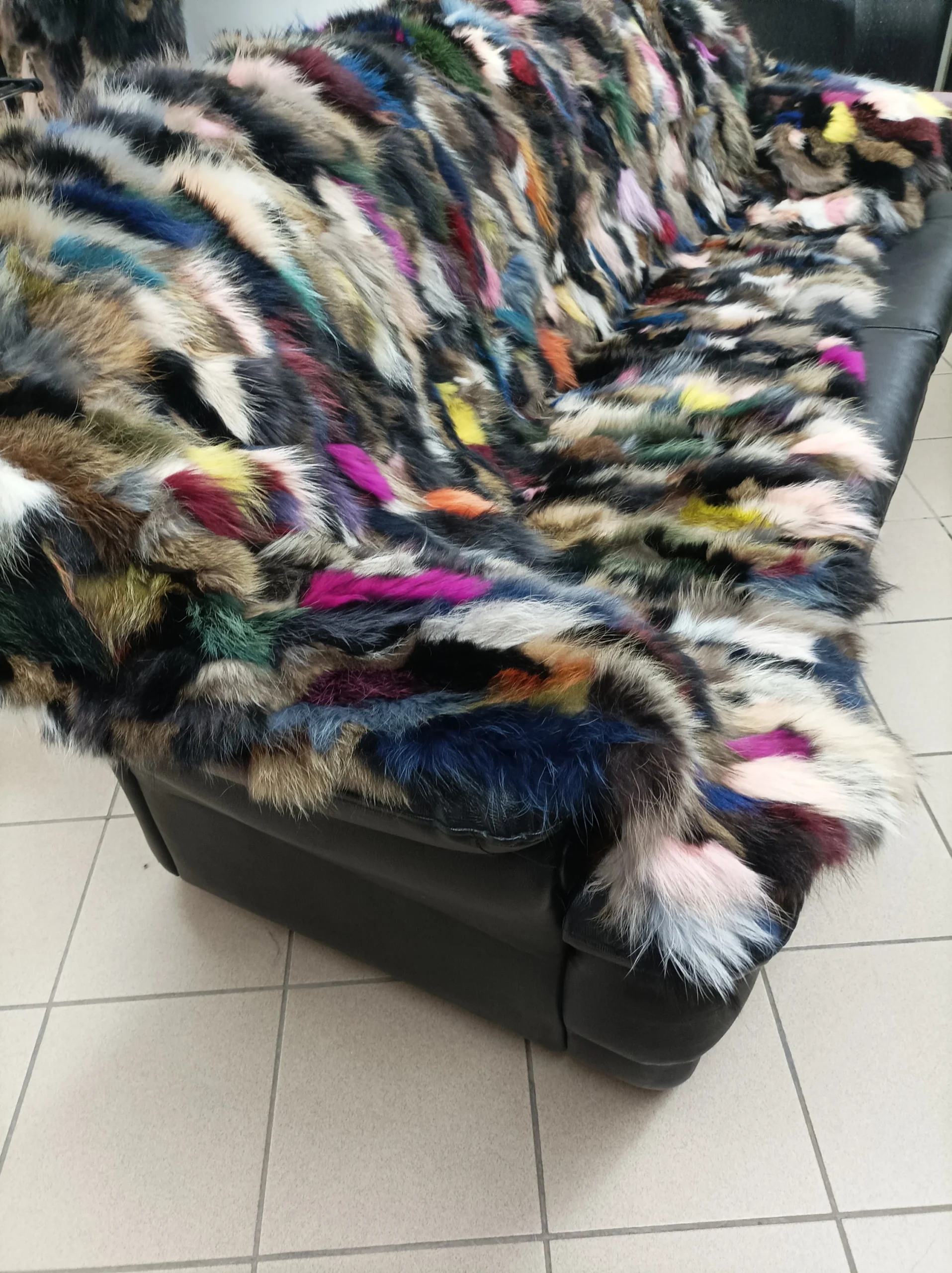 Real Finn raccoon and coyote fur blanket throw ,multicolor, Home warmer - Image 3