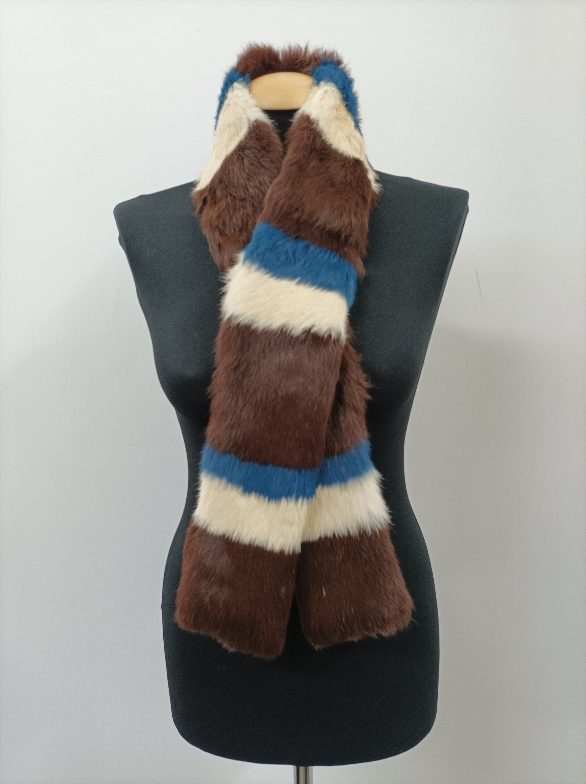 Rabbit Fur Scarf: Unisex Winter Warm Accessory - Image 3