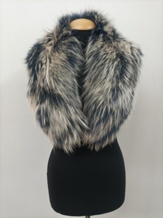 Finn Raccoon Fur Collar: Winter Coat Accessory
