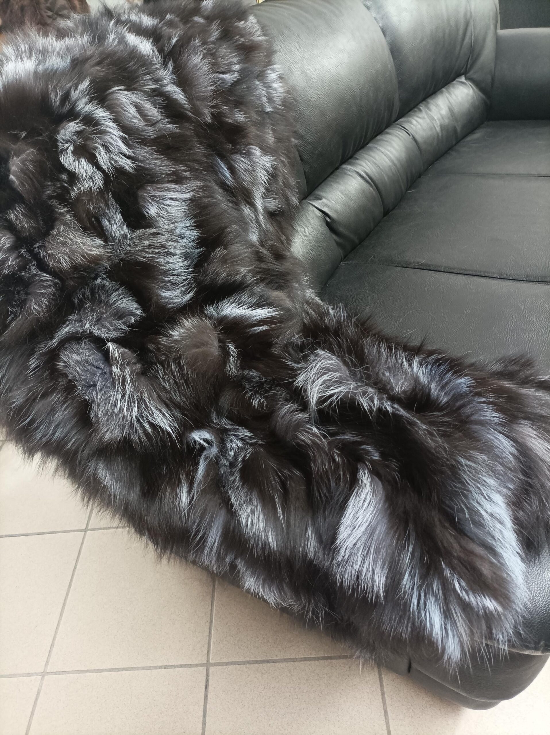 Real Fox Fur Blanket: Soft Fluffy Home Throw