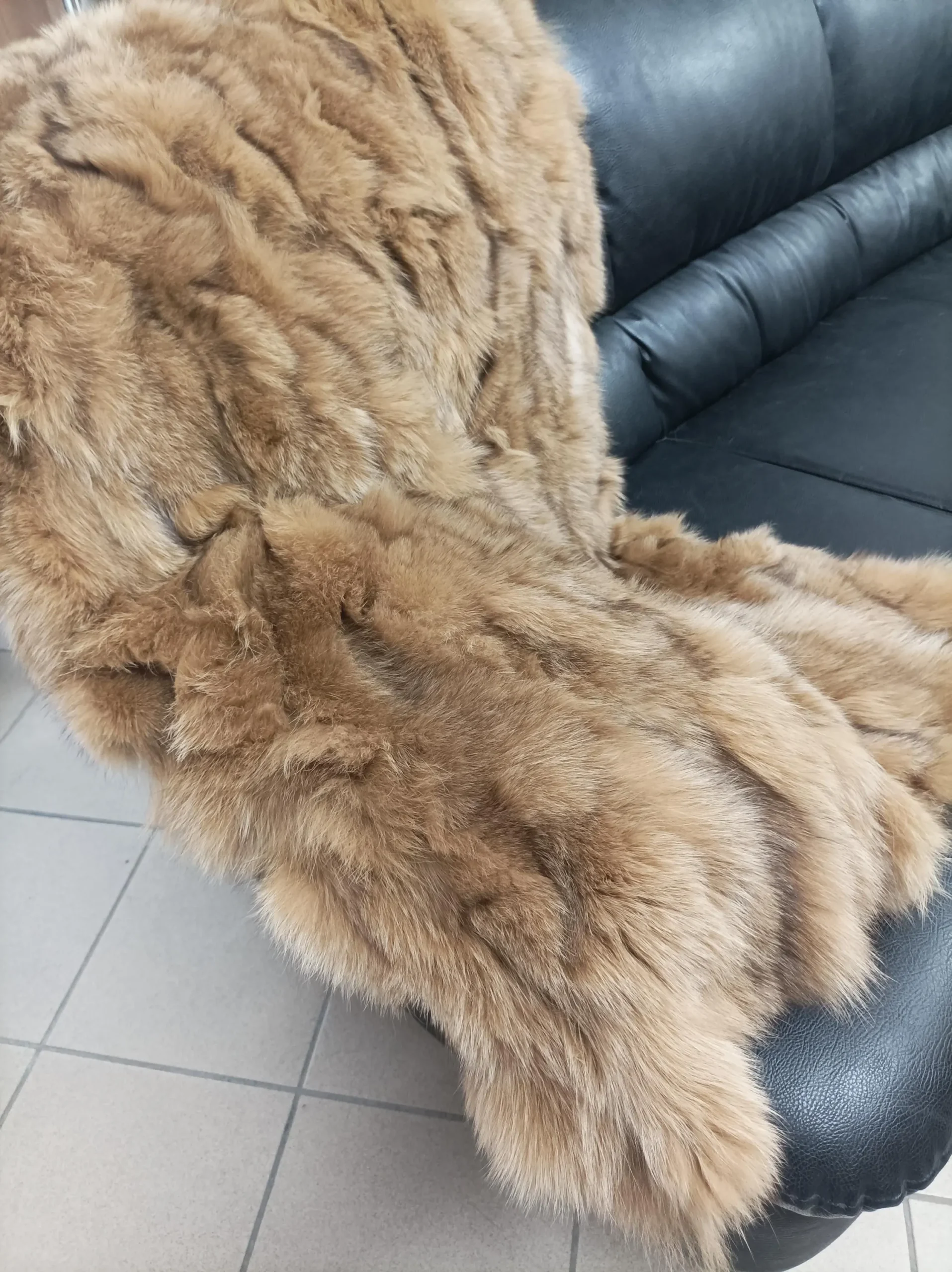 Real Fox Fur Blanket Throw: Soft Home Warmer (70x115cm) - Image 2