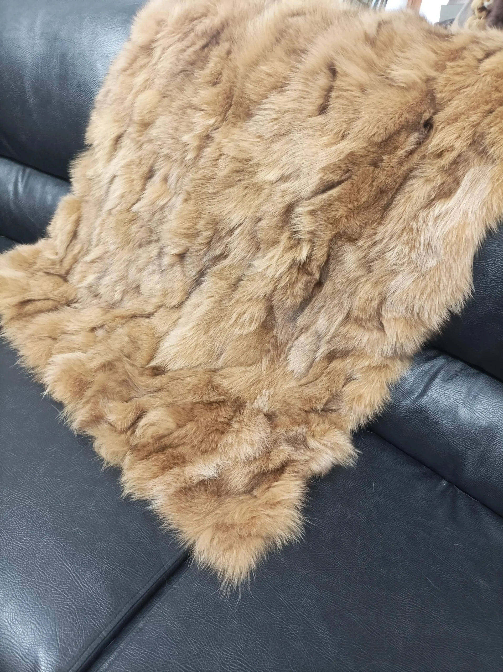 Real Fox Fur Blanket Throw: Soft Home Warmer (70x115cm) - Image 5