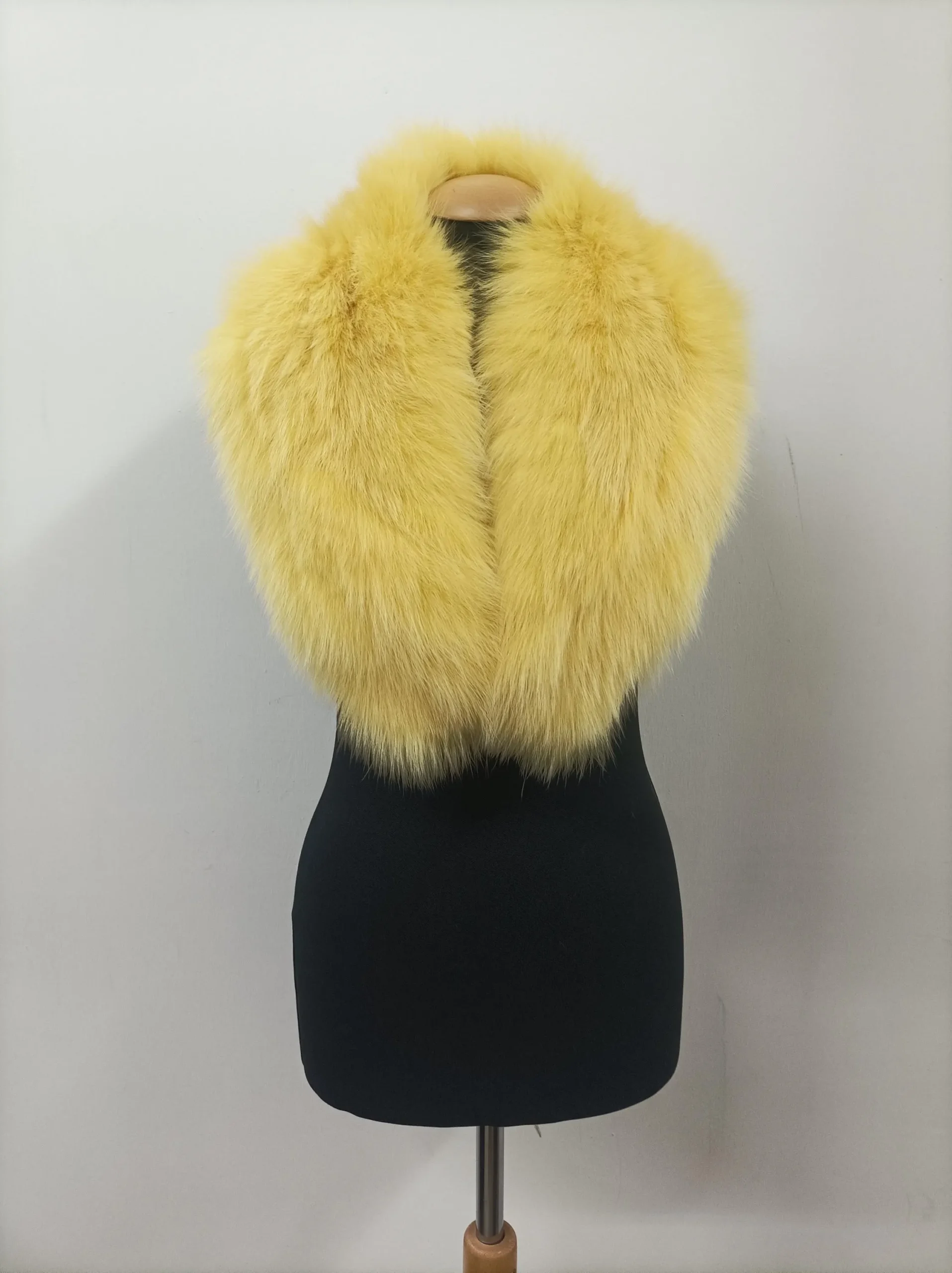 Real Fox Fur Collar: Winter Coat Accessory (110cm)