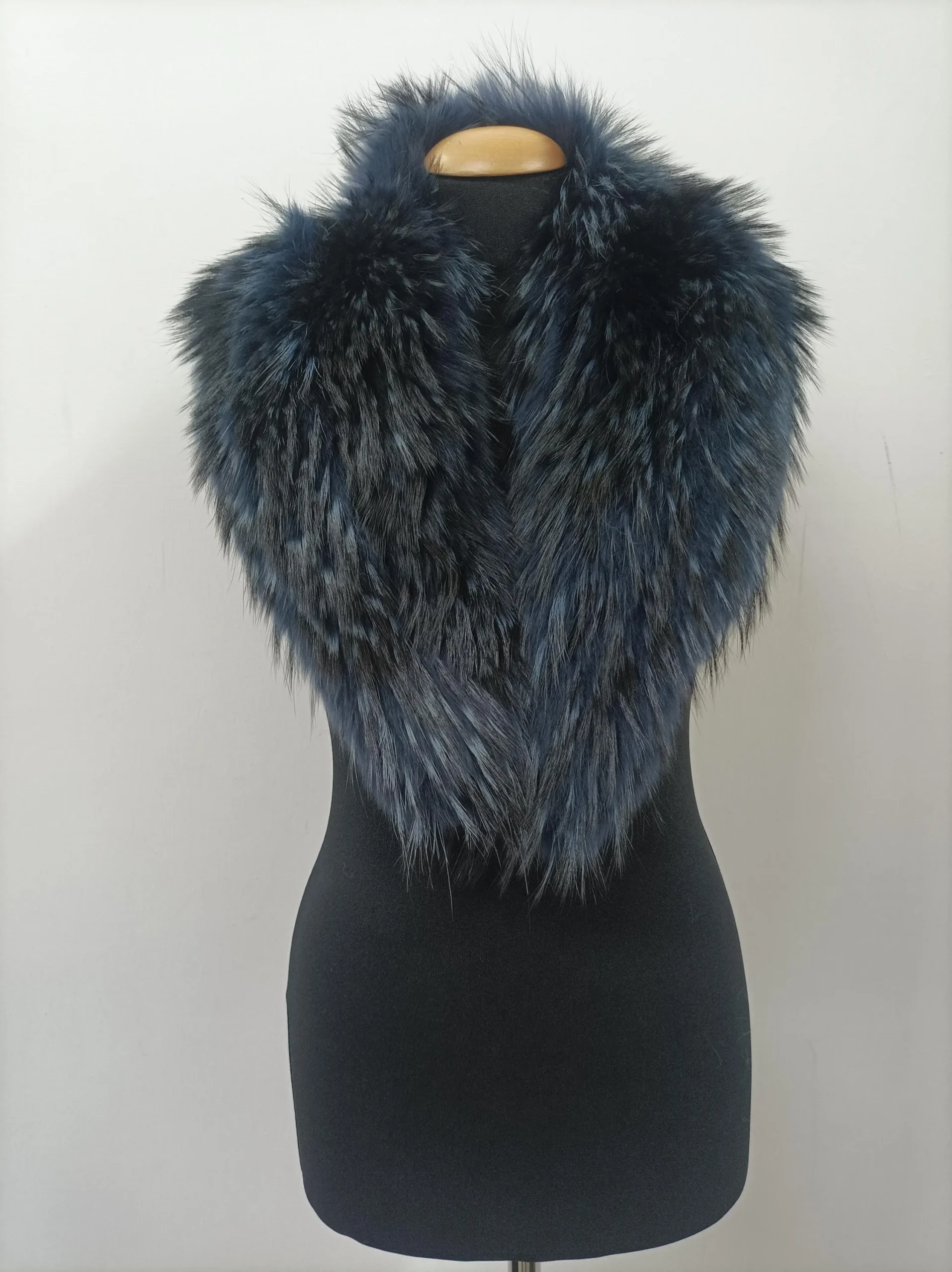 Fur collar,Finn raccoon high quality fur collar blue color, coat winter accessories - Image 2