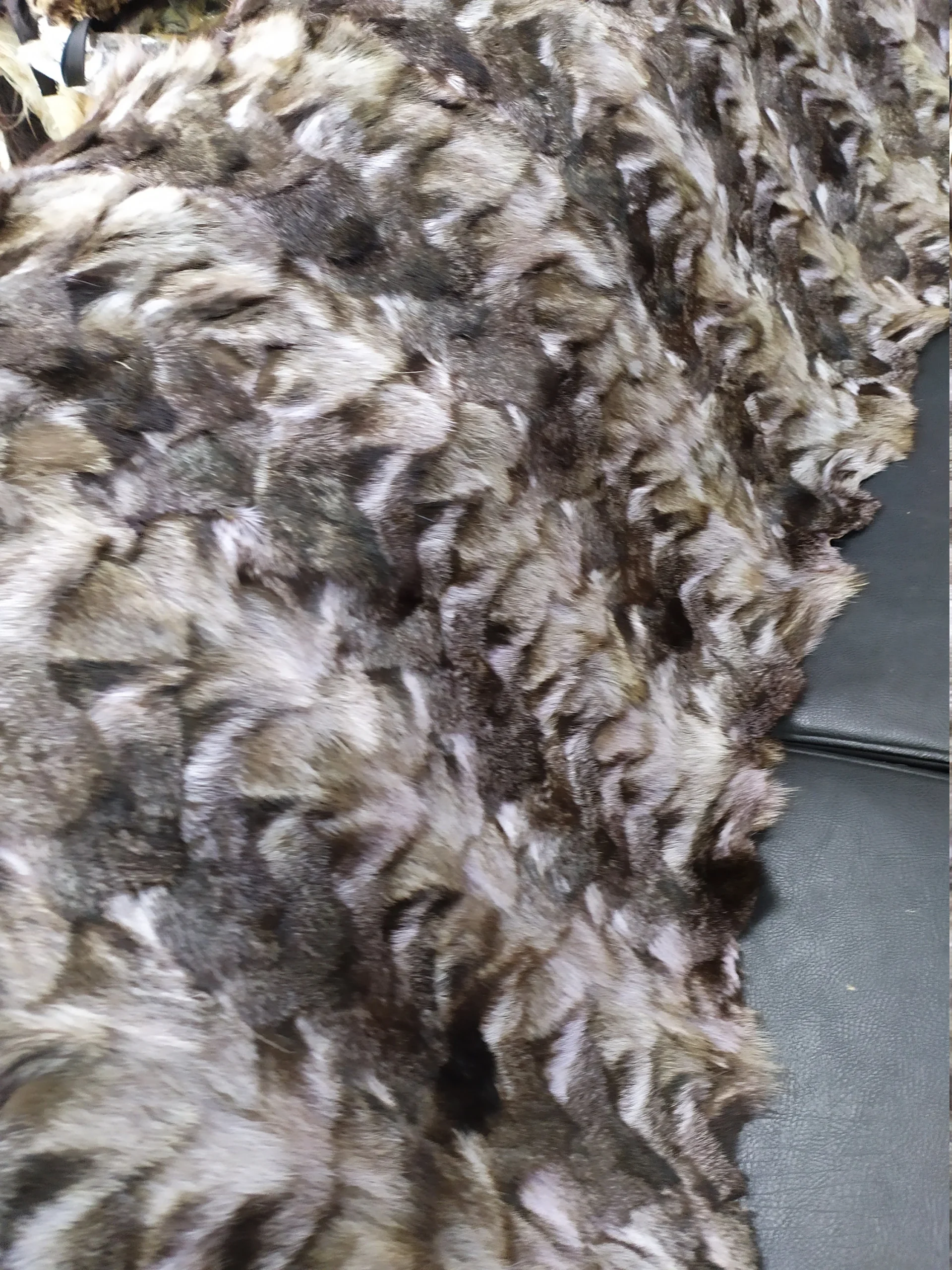 Real Finn raccoon fur blanket, Home warmer - Image 4