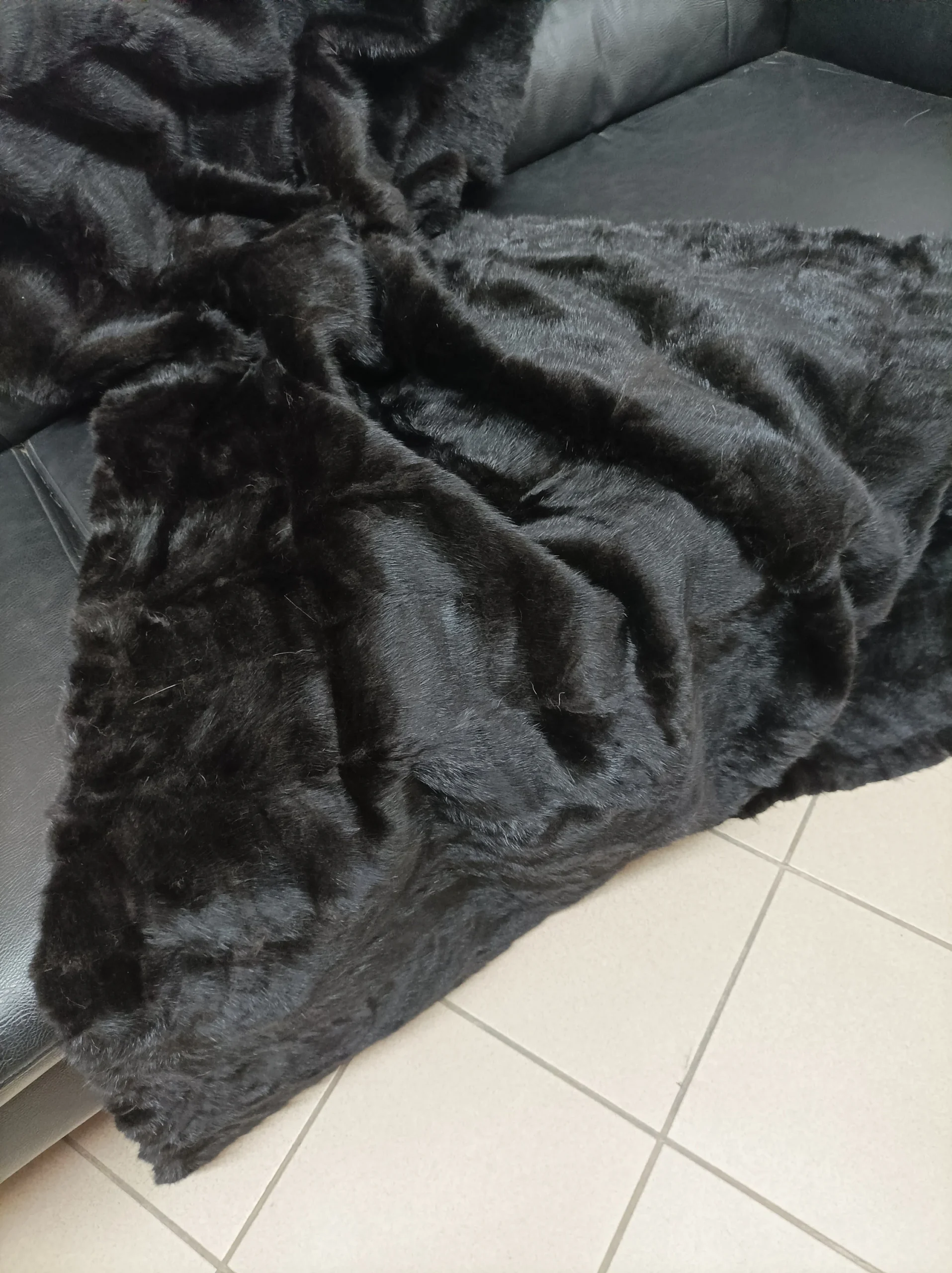 Real Mink fur blanket throw natural black color, Home warmer - Image 3