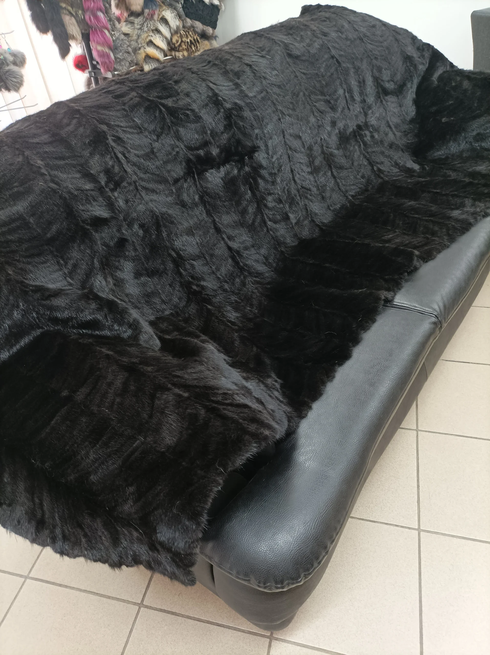 Real Mink fur blanket throw natural black color, Home warmer - Image 2