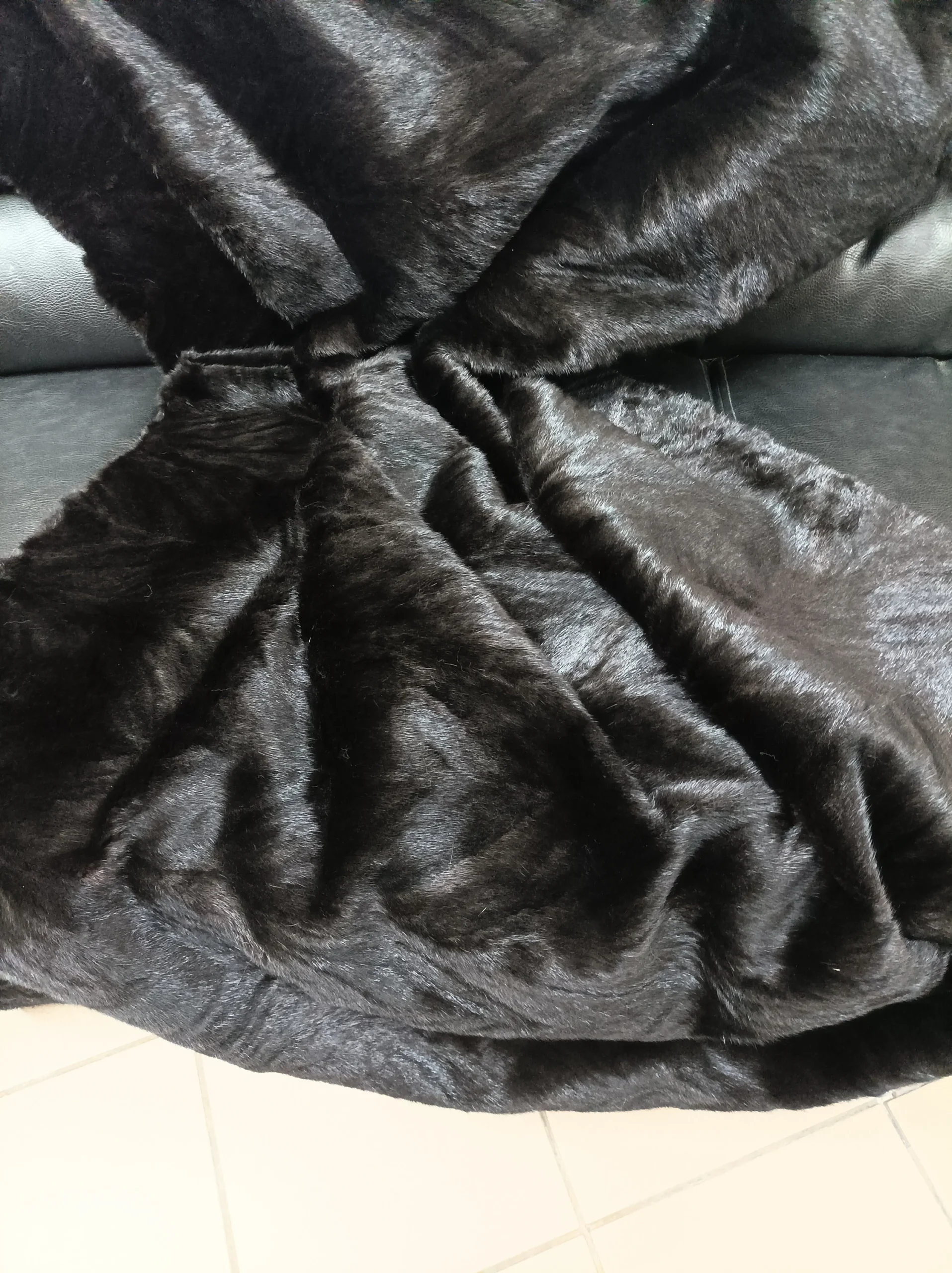 Real Mink fur blanket throw natural black color, Home warmer - Image 5