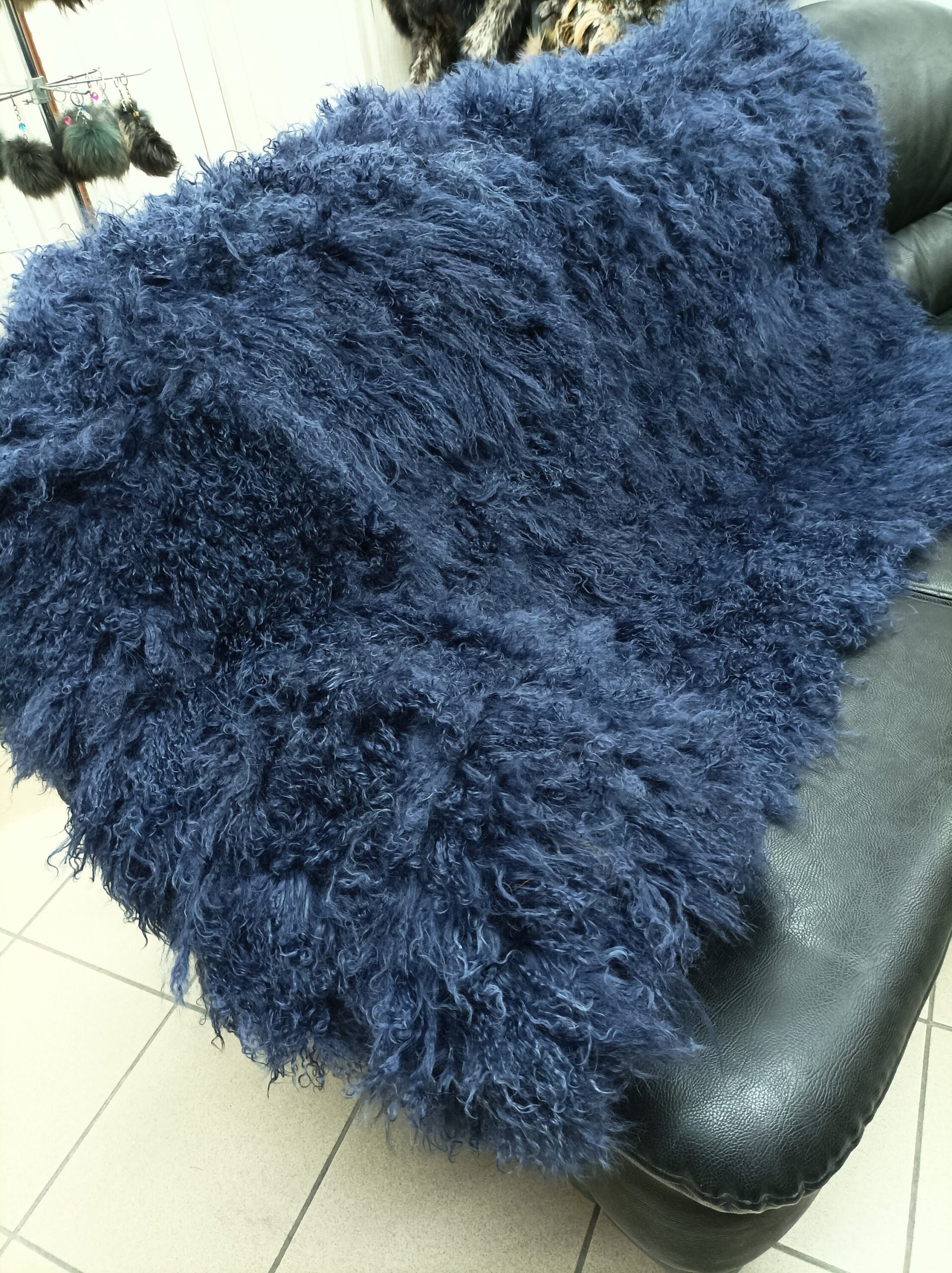 Real Mongolian Lamb Fur Blanket: Blue Home Throw (160x105cm)