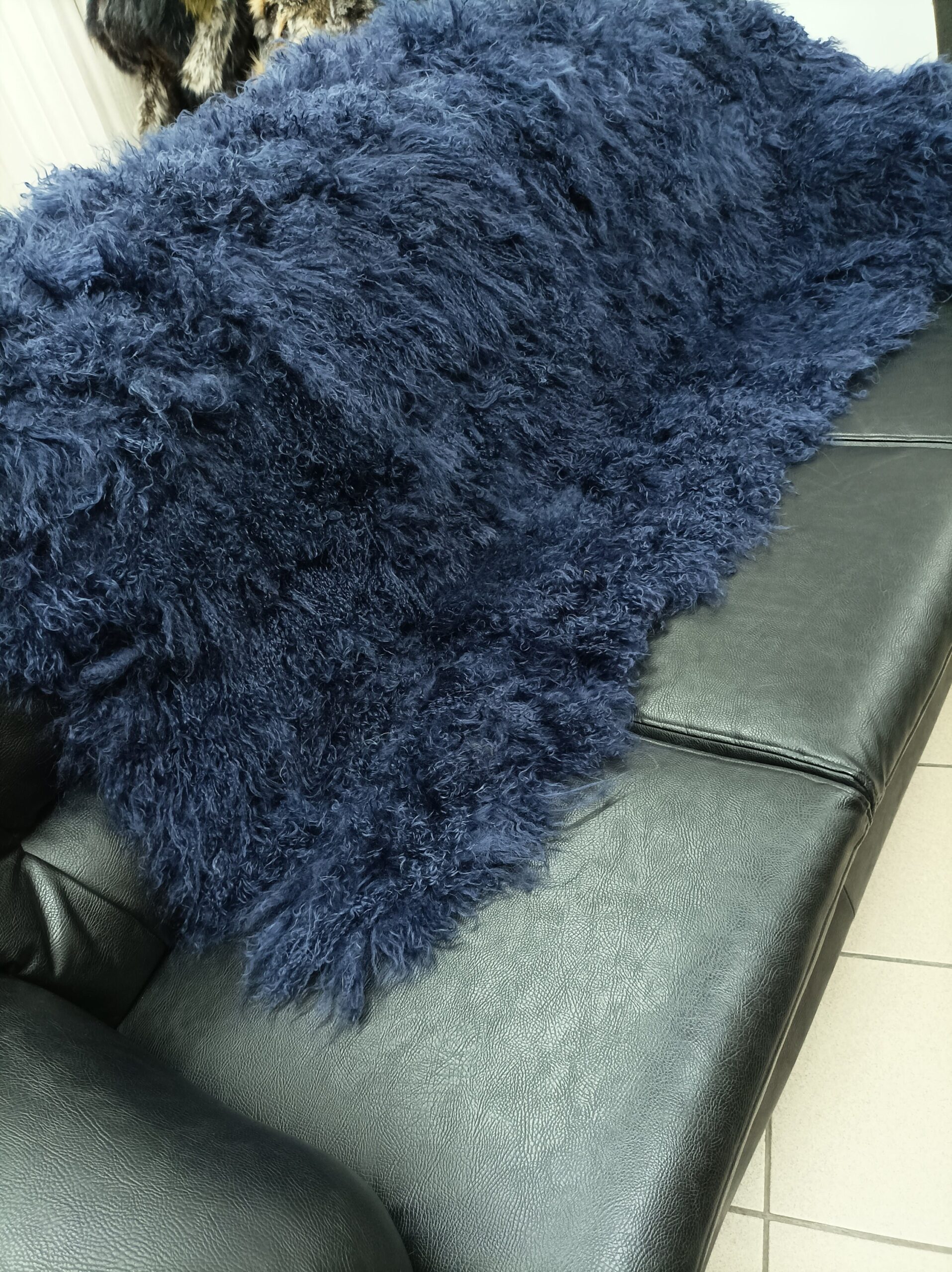 Real Mongolian Lamb Fur Blanket: Blue Home Throw (160x105cm) - Image 2