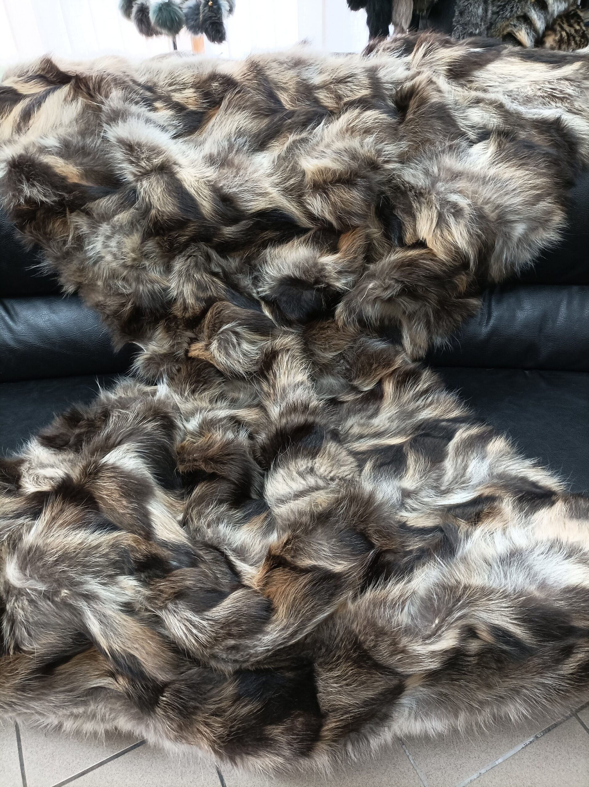 Real Finn raccoon fur blanket throw natural color, Home warmer - Image 3