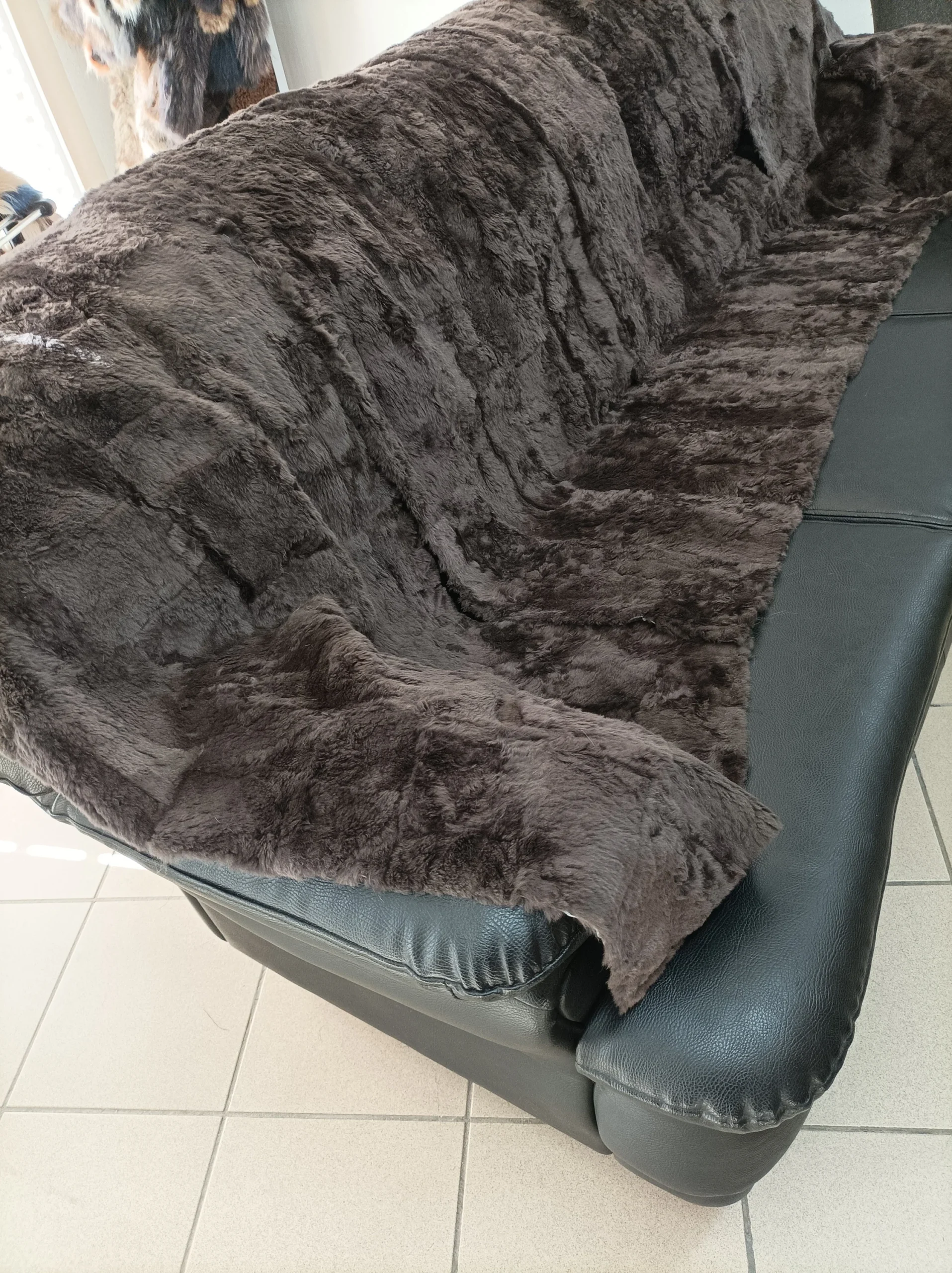 Real Kastorino fur blanket throw brown color, Home warmer - Image 6