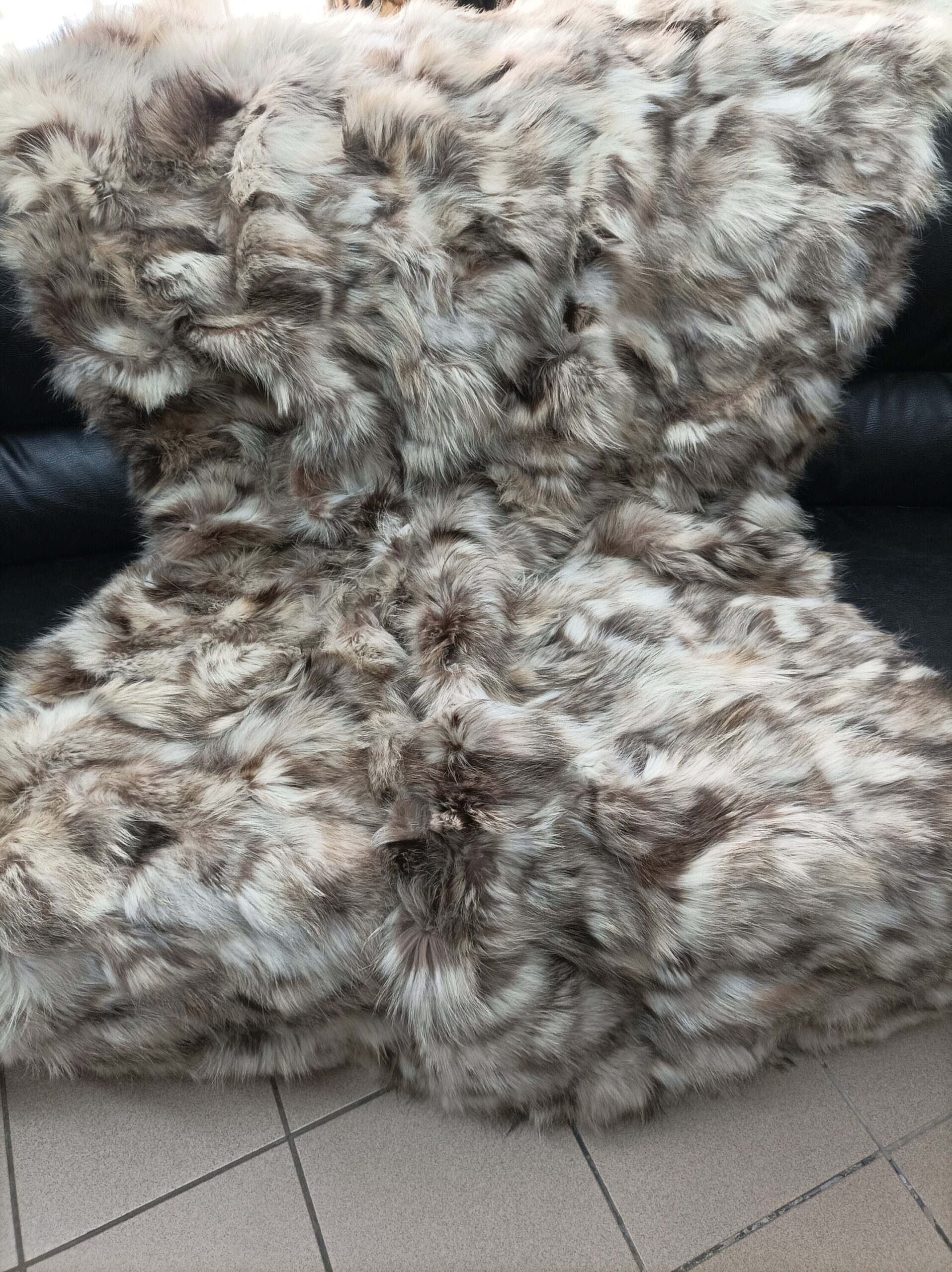 Real Finn raccoon fur blanket throw, snutap beige and brown with highlights color, Home warmer
