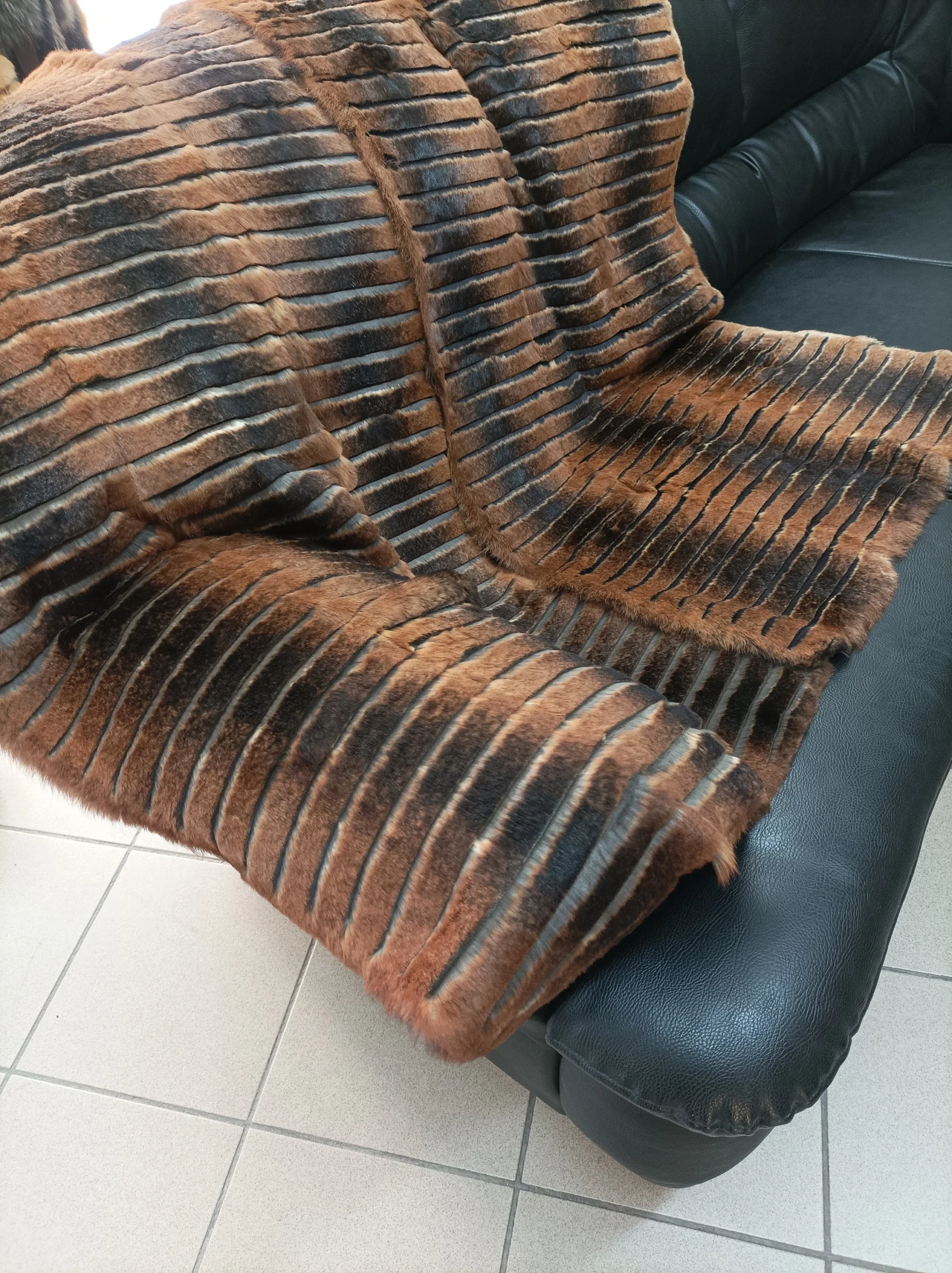Real Rabbit fur shorn with patterns blanket throw brown orilac color, Home warmer - Image 4