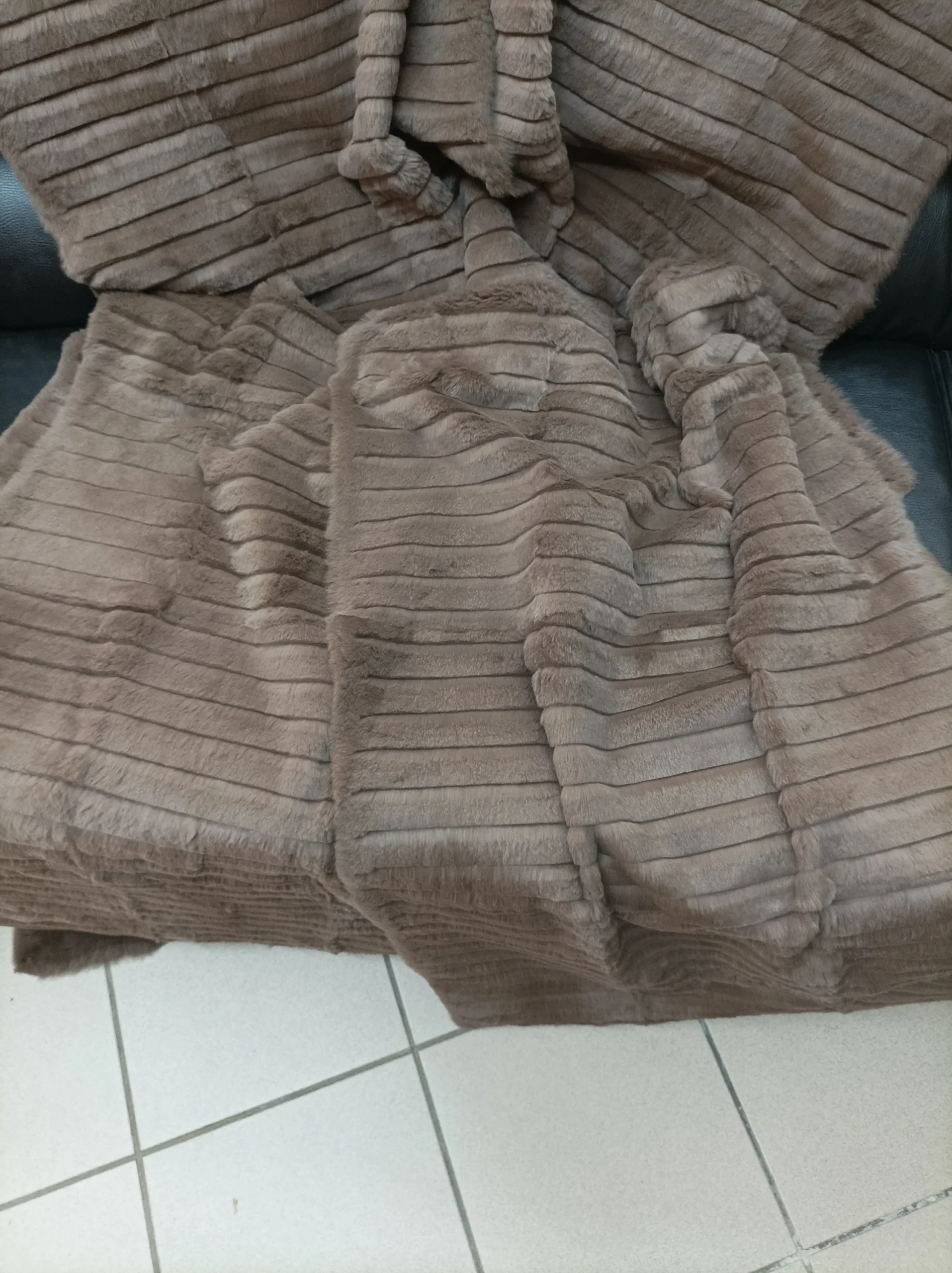 Real Rabbit fur shorn with patterns blanket throw, Home warmer - Image 5