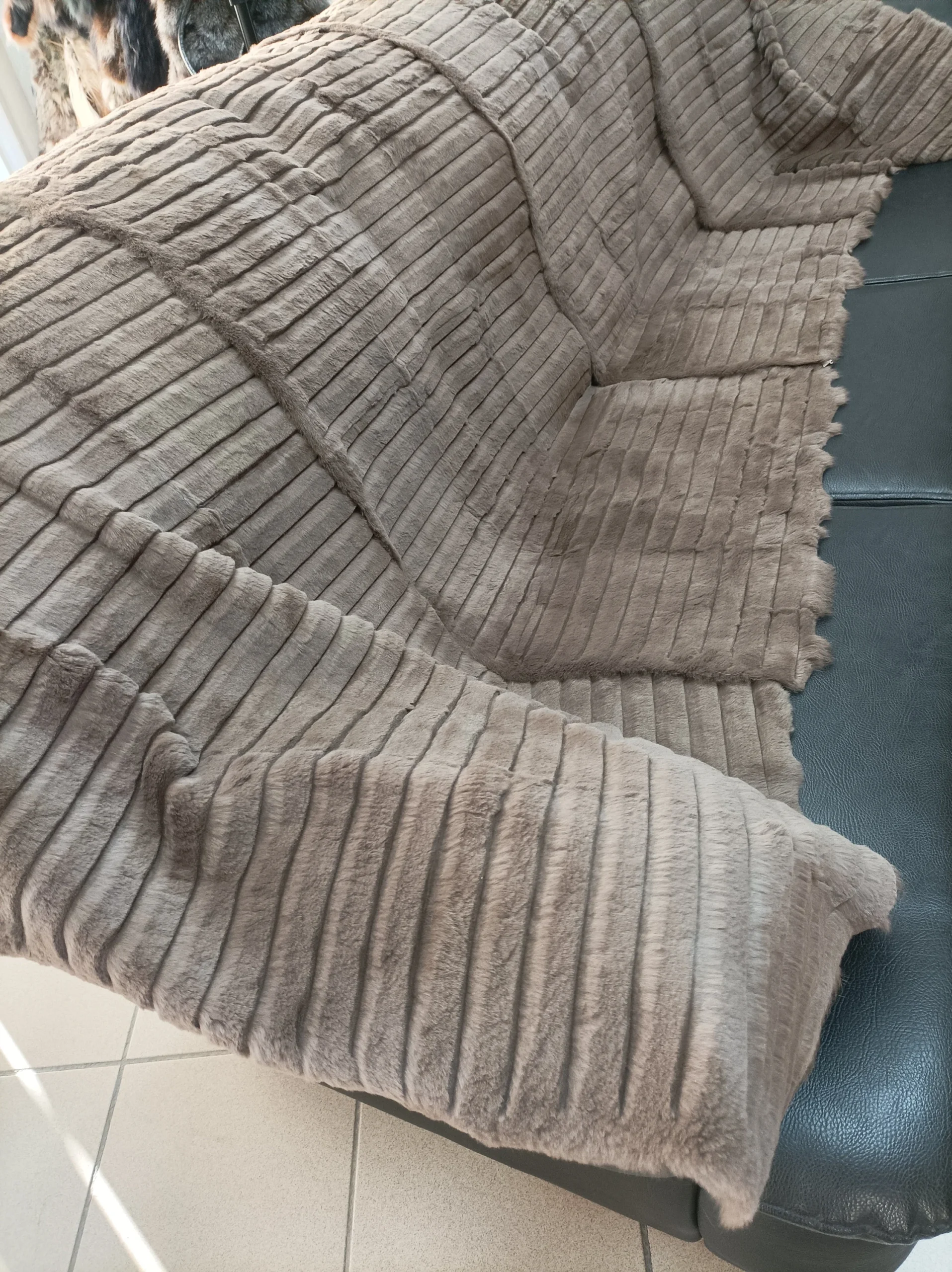 Real Rabbit fur shorn with patterns blanket throw, Home warmer - Image 6