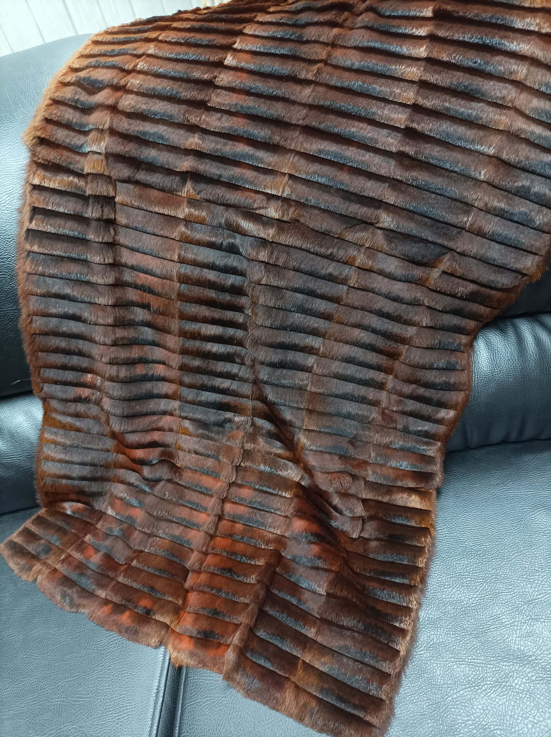 Real Rabbit fur shorn with patterns blanket throw, Home warmer - Image 4