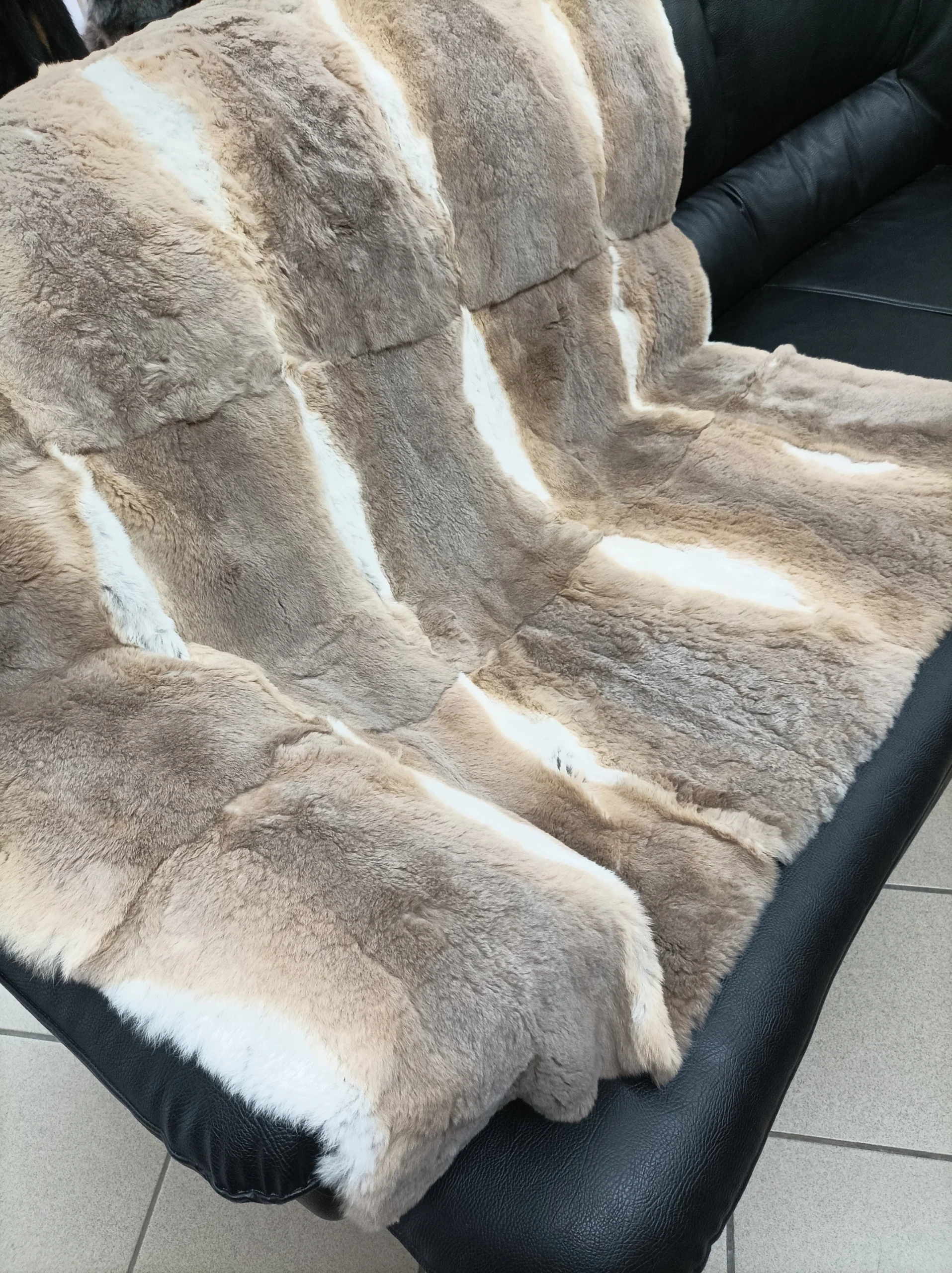 Real Orilak-Rex rabbit fur blanket throw, natural color, Home warmer - Image 4