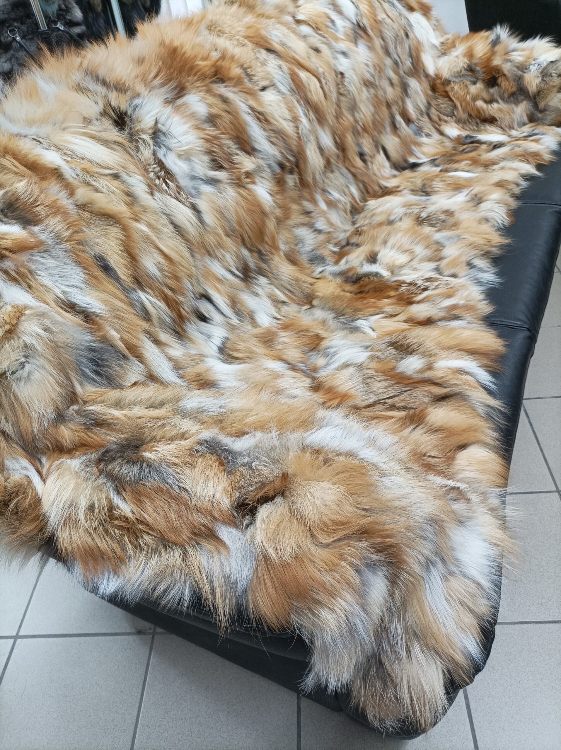 Real Fox fur blanket throw gold color, Home warmer - Image 3