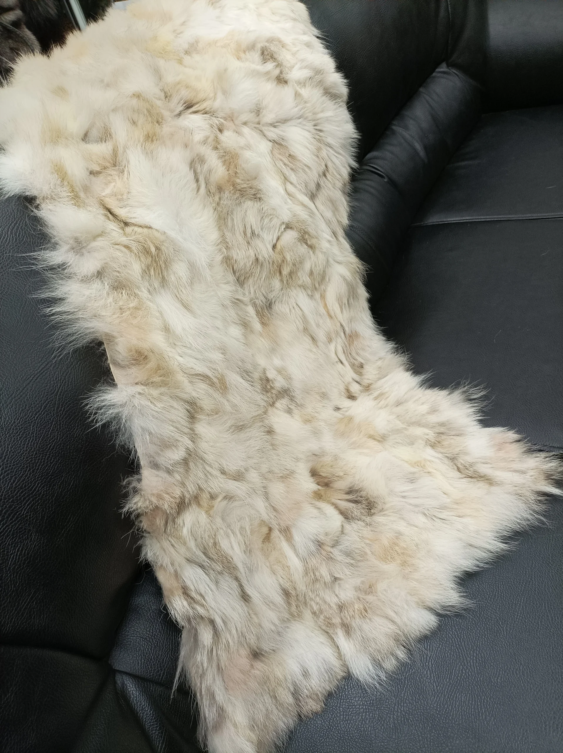 Real coyote fur blanket throw, natural color, Home warmer - Image 2