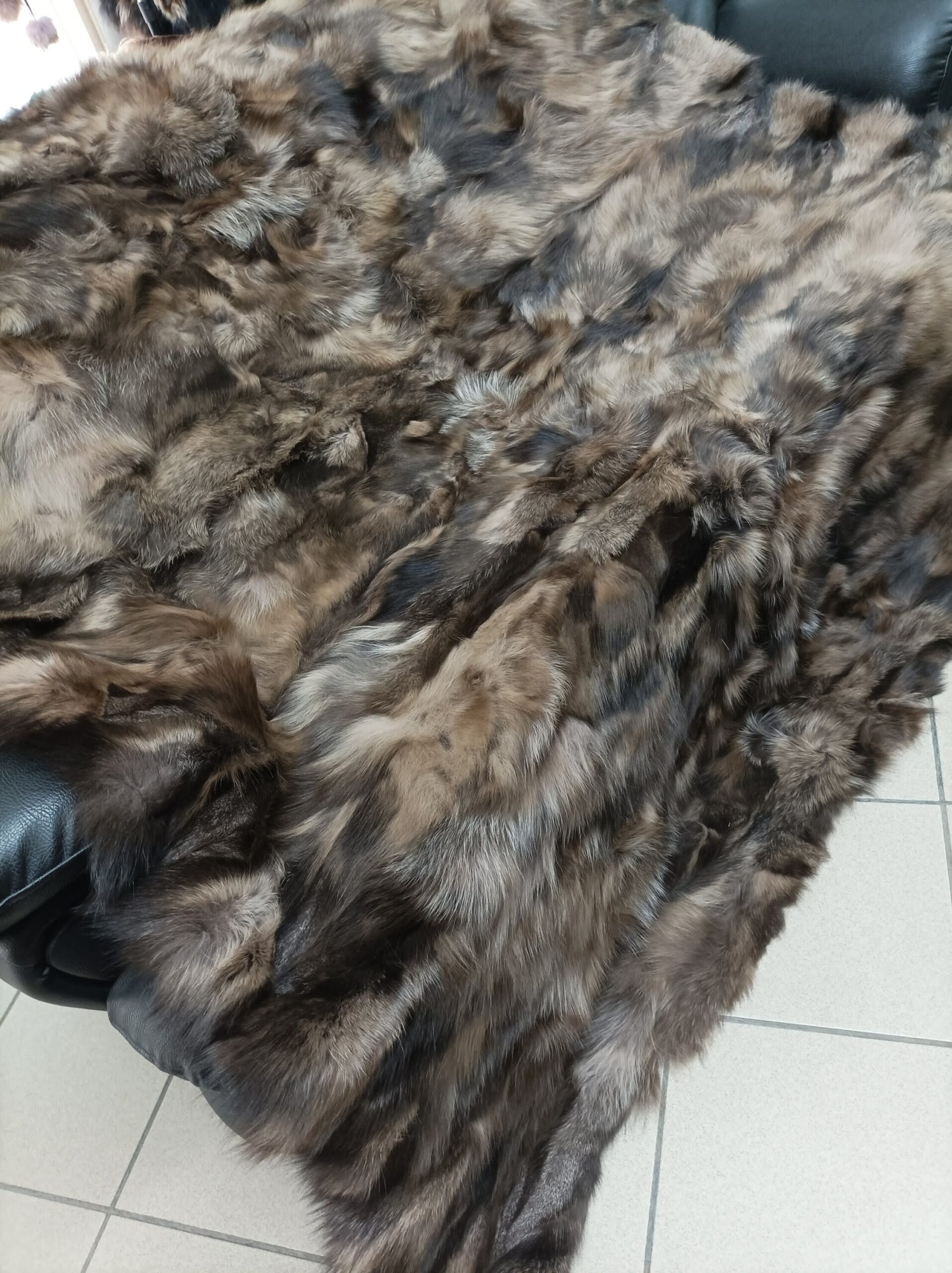 Real Fox Fur Blanket: Fluffy Soft Home Warmer Sofa Cover - Image 6