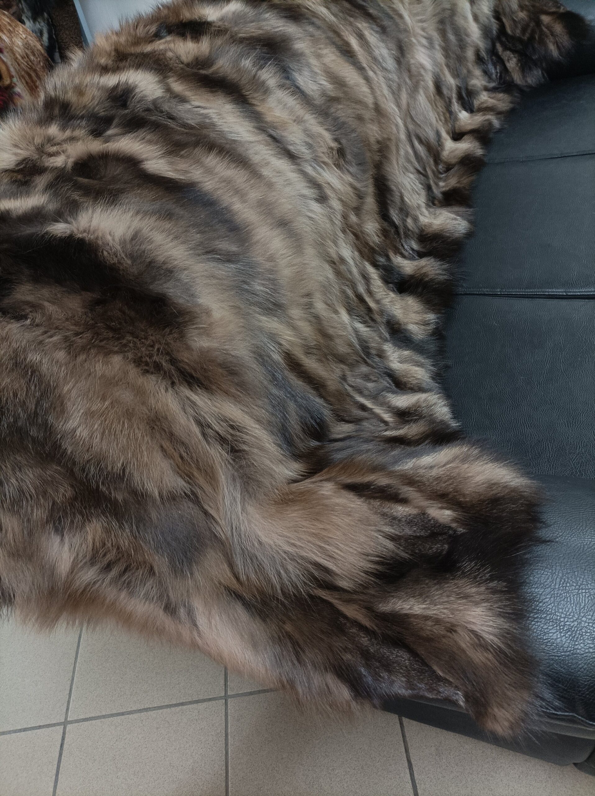 Real Fox Fur Blanket: Fluffy Soft Home Warmer Sofa Cover - Image 7