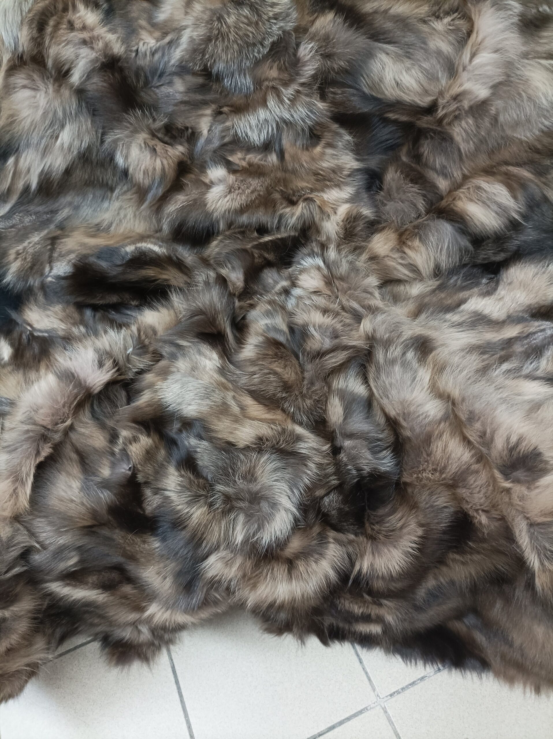 Real Fox Fur Blanket: Fluffy Soft Home Warmer Sofa Cover - Image 9