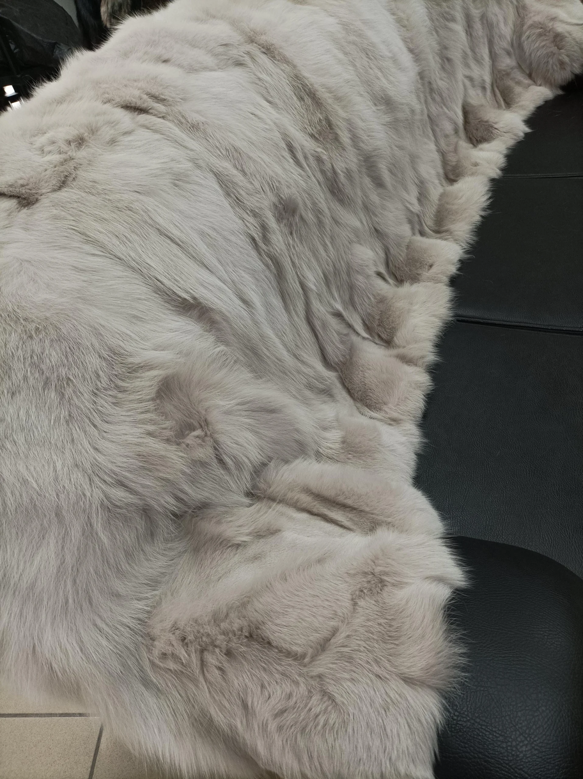 Real Fox Fur Blanket Throw: Soft Home Warmer - Image 4