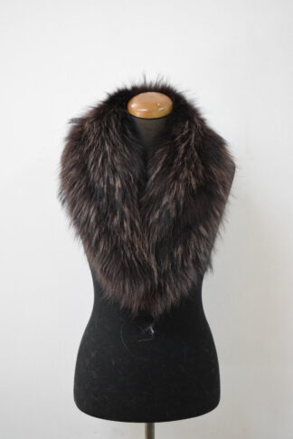 Finn Raccoon Fur Collar: Brown Winter Coat Accessory