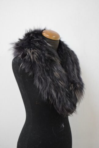 Finn Raccoon Fur Collar: Dark Gray Winter Coat Accessory
