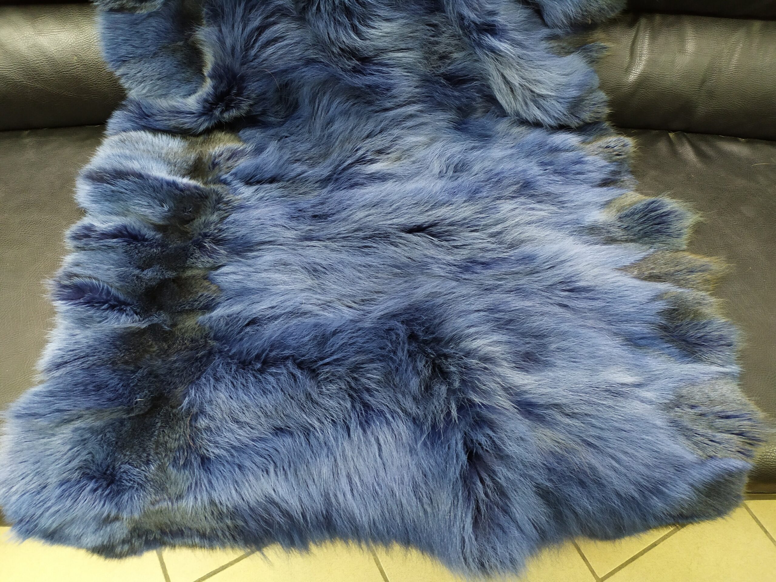 Real Coyote fur blanket throw cyan color, Home warmer - Image 2