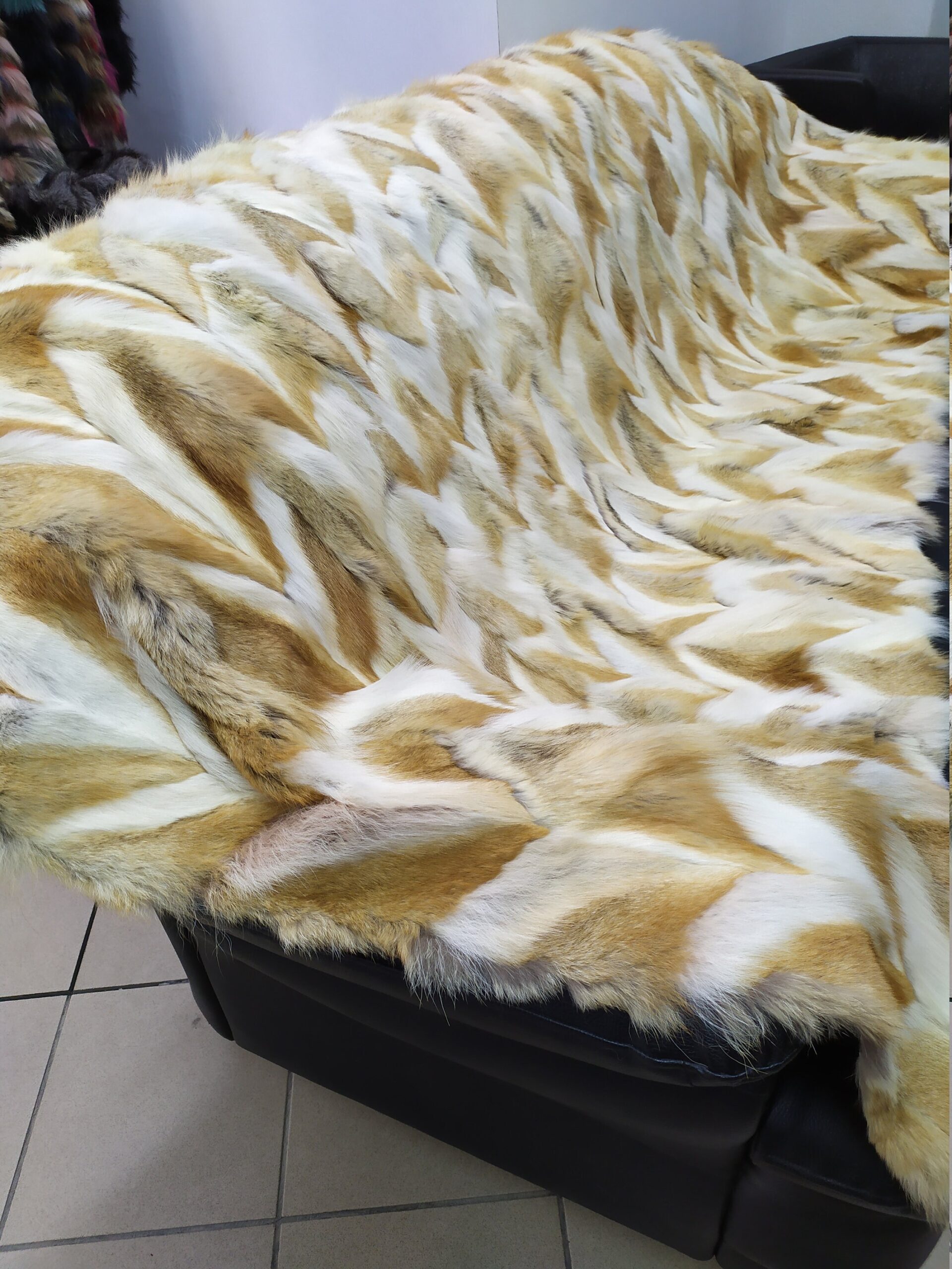 Real Coyote fur blanket throw Natural color, Home warmer - Image 2