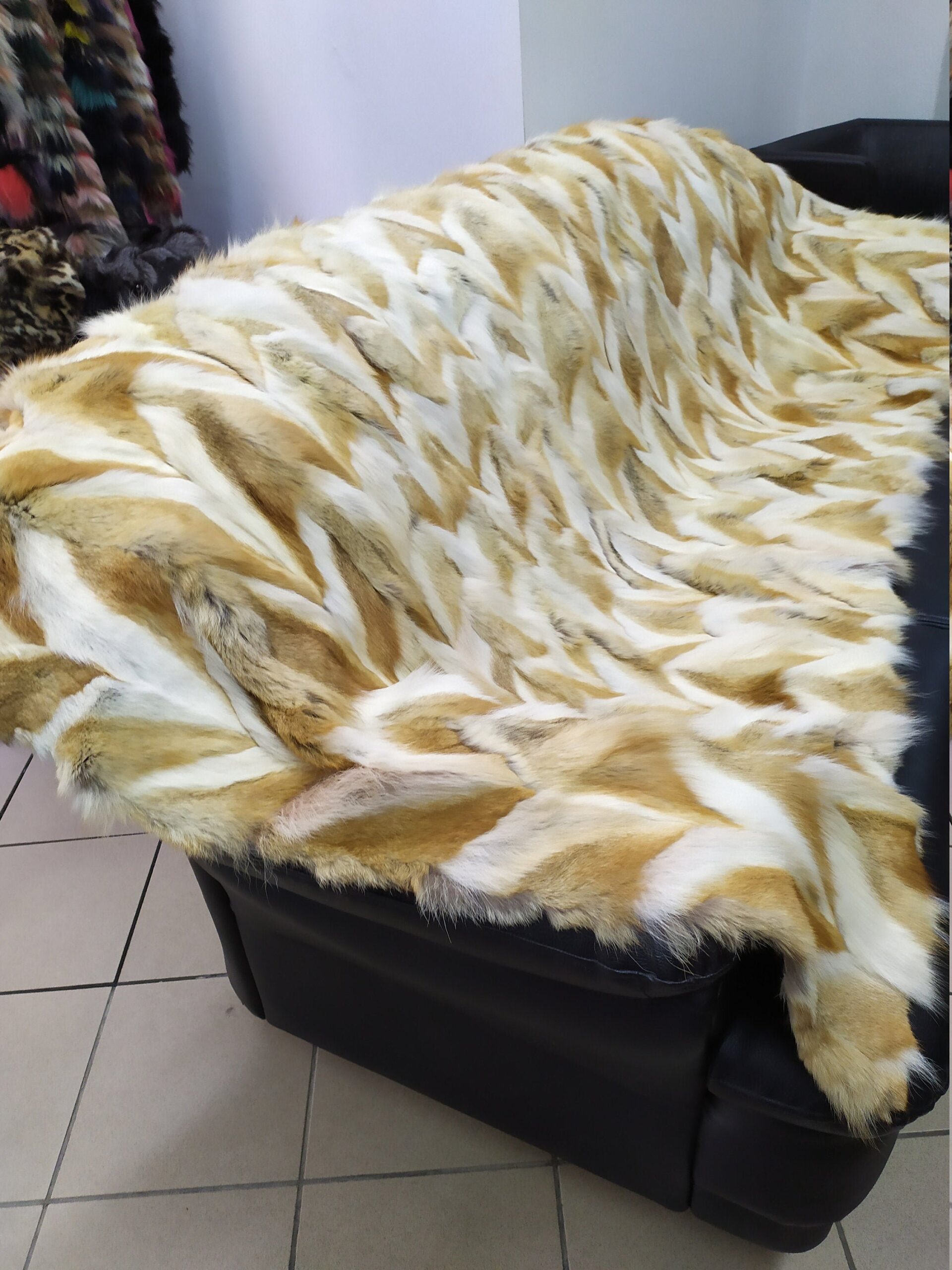 Real Coyote fur blanket throw Natural color, Home warmer - Image 7