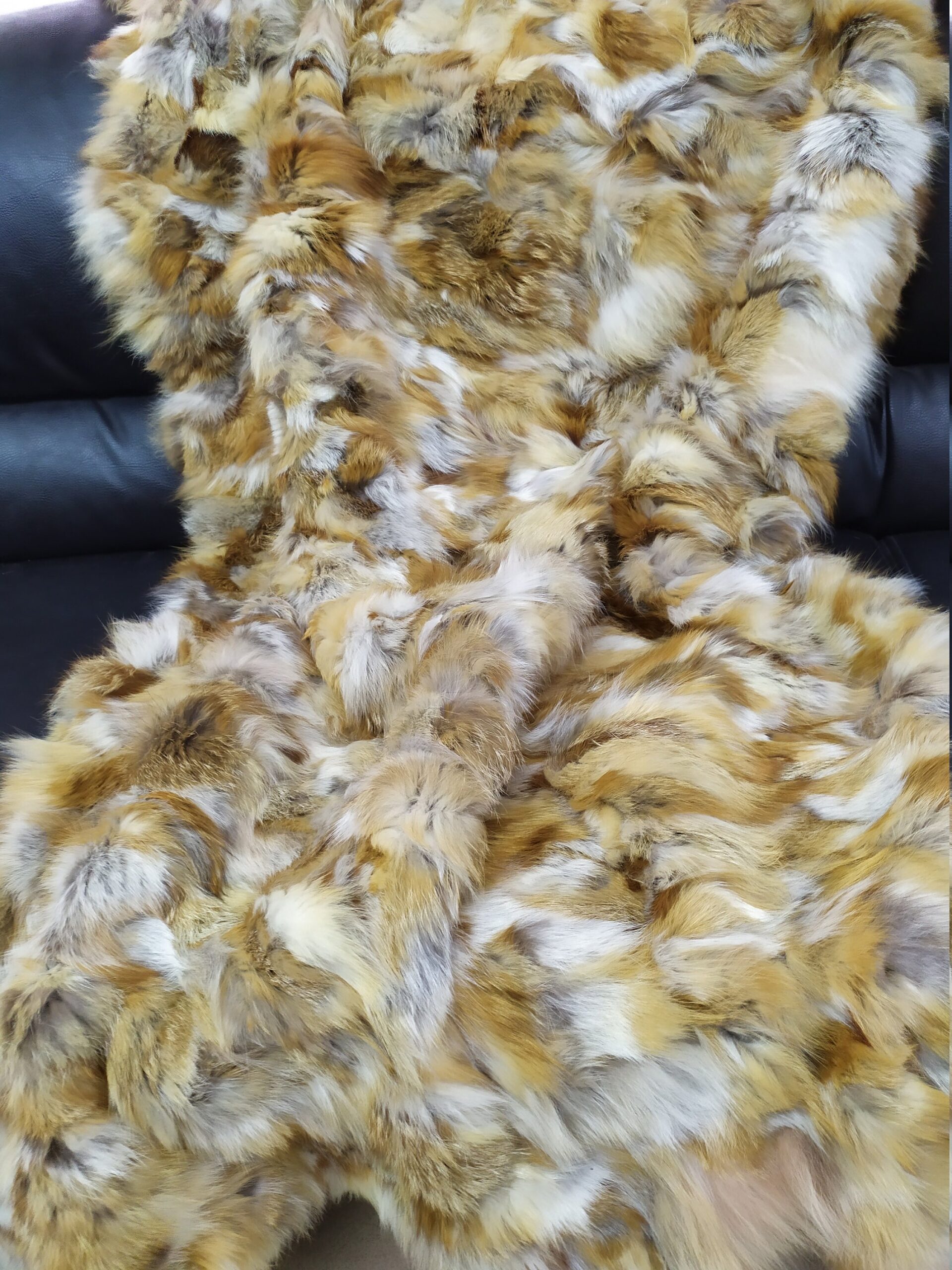 Real Canadian Fox fur blanket throw natural color, Home warmer - Image 3