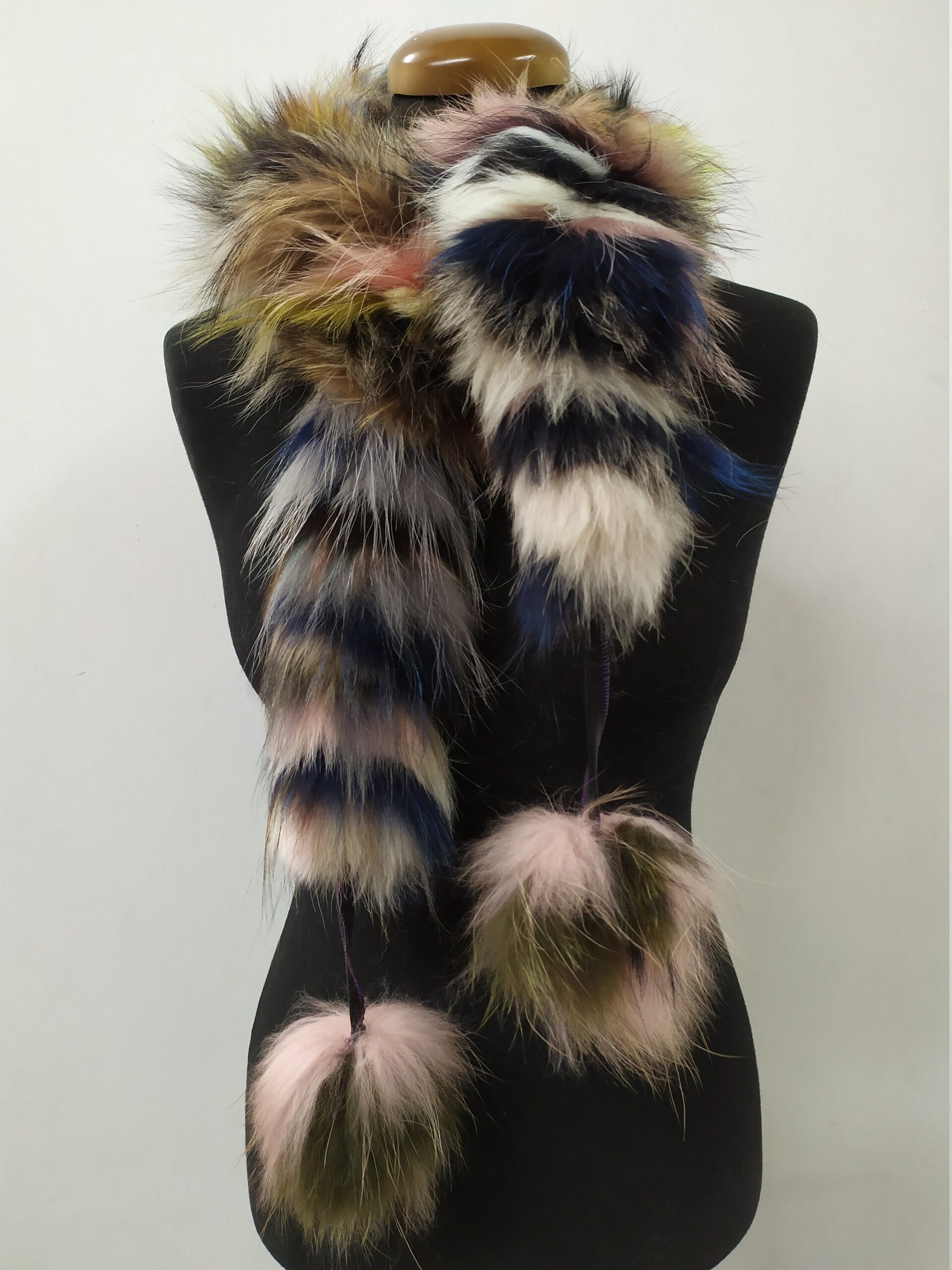 Fur finn Raccoon multicolor pon pon design scarf fluffy and thick quality. - Image 2