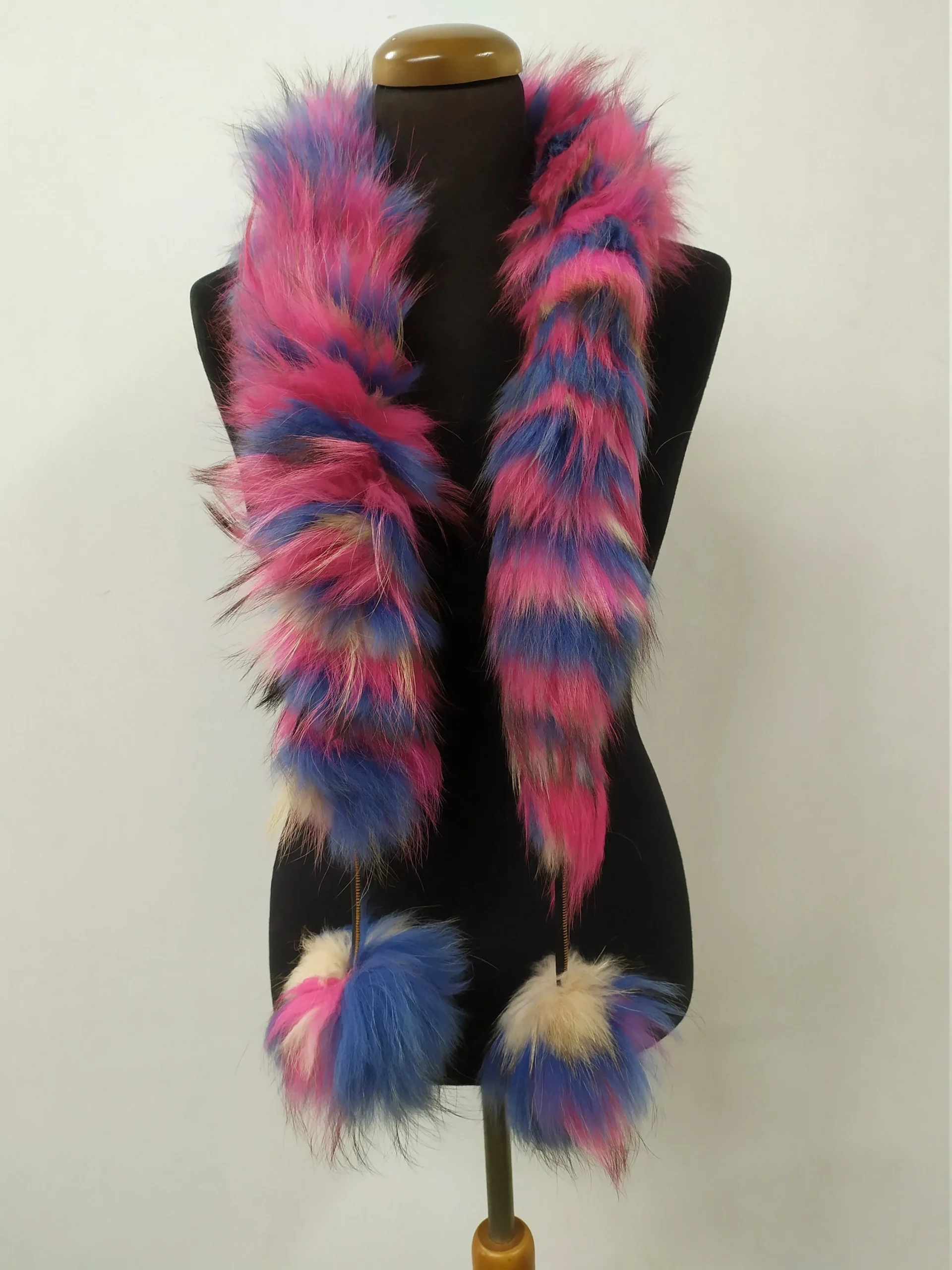 Fur finn Raccoon multicolor pon pon design scarf fluffy and thick quality. - Image 3