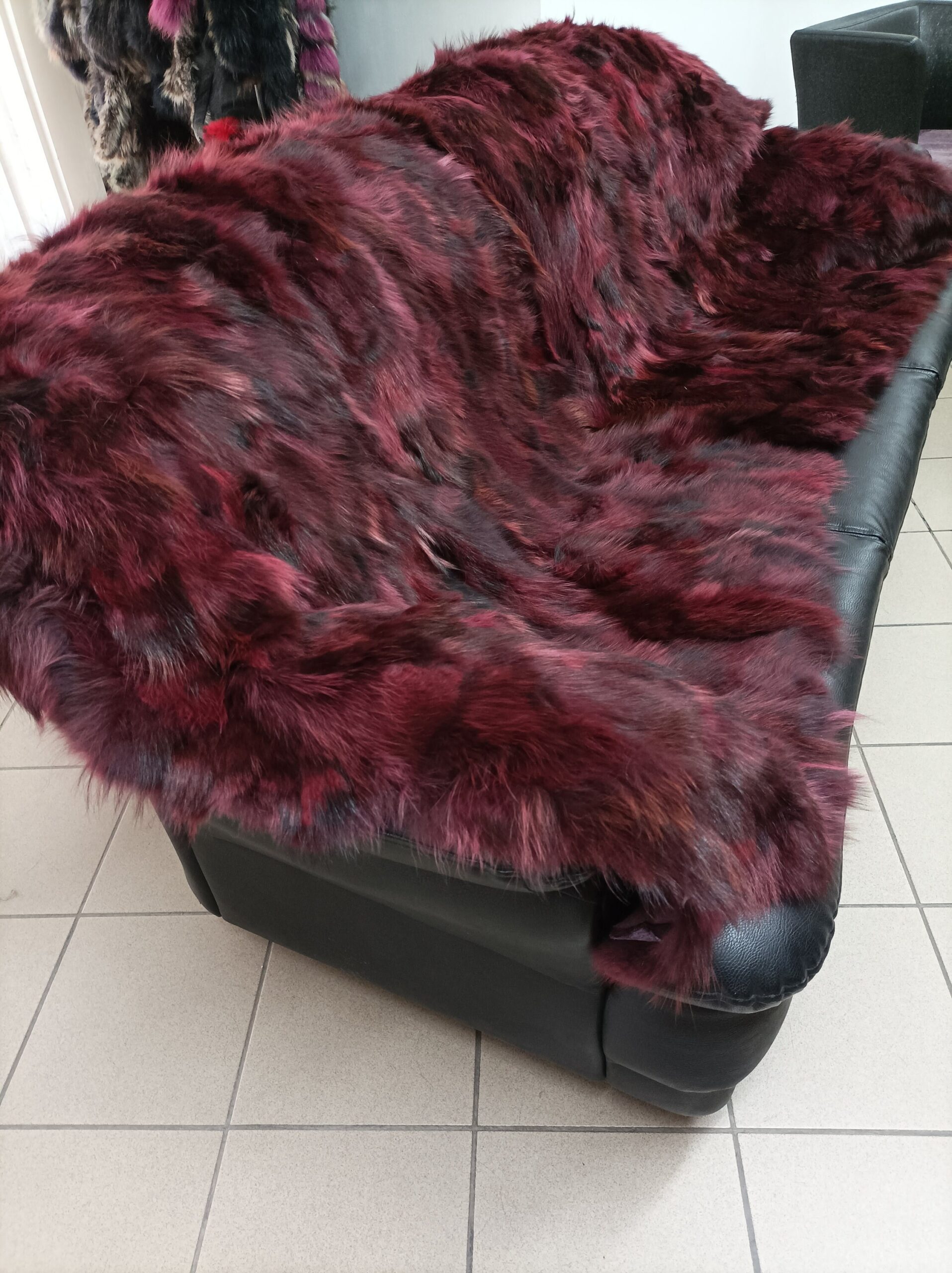 Real Finn raccoon fur blanket throw bordo color, Home warmer - Image 3