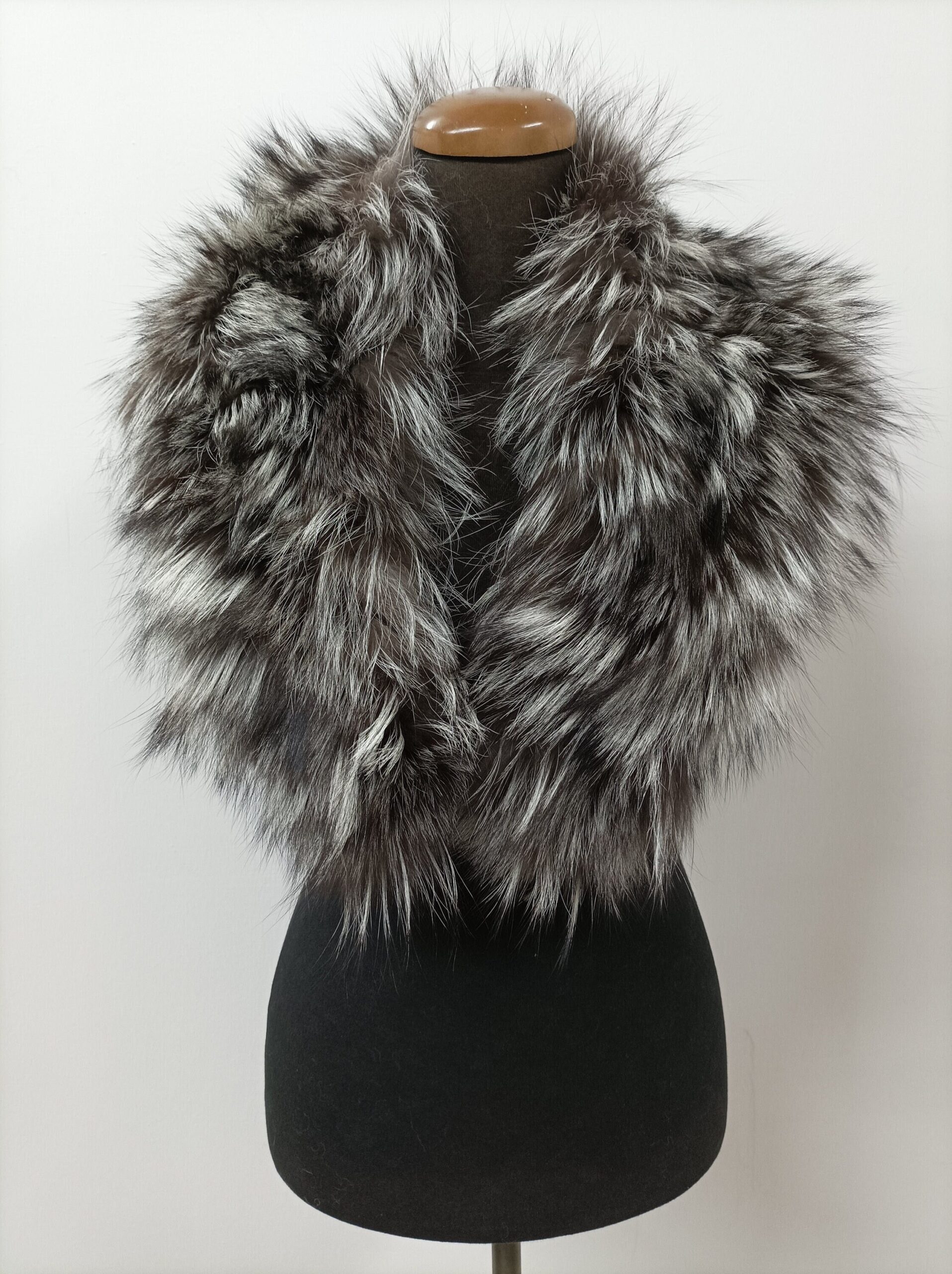 Fur Fox high quality fur Silver color, coat winter accessories - Image 2