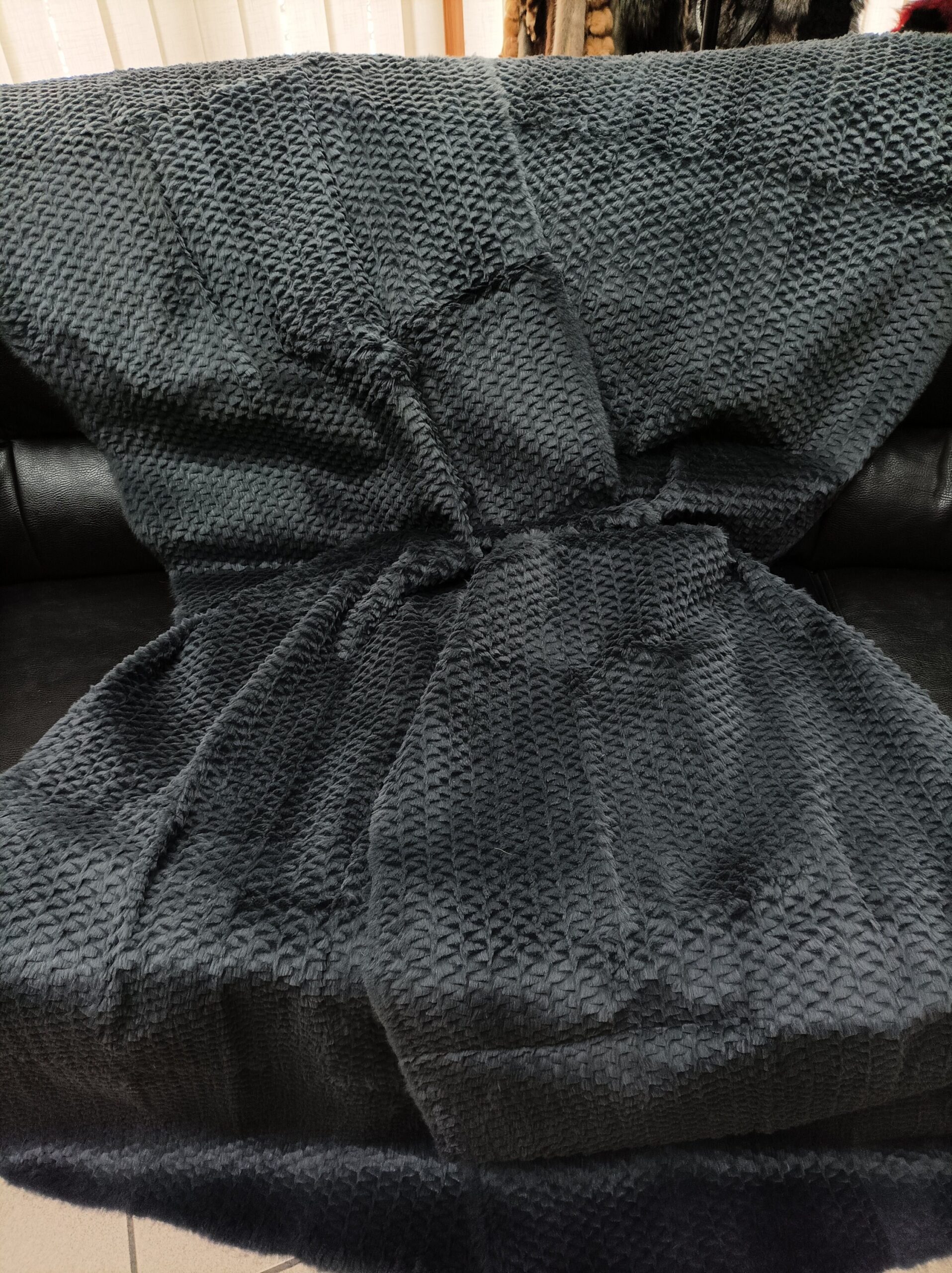 Real Rabbit fur shorn with patterns blanket throw gray dark-anthracite color, Home warmer - Image 3
