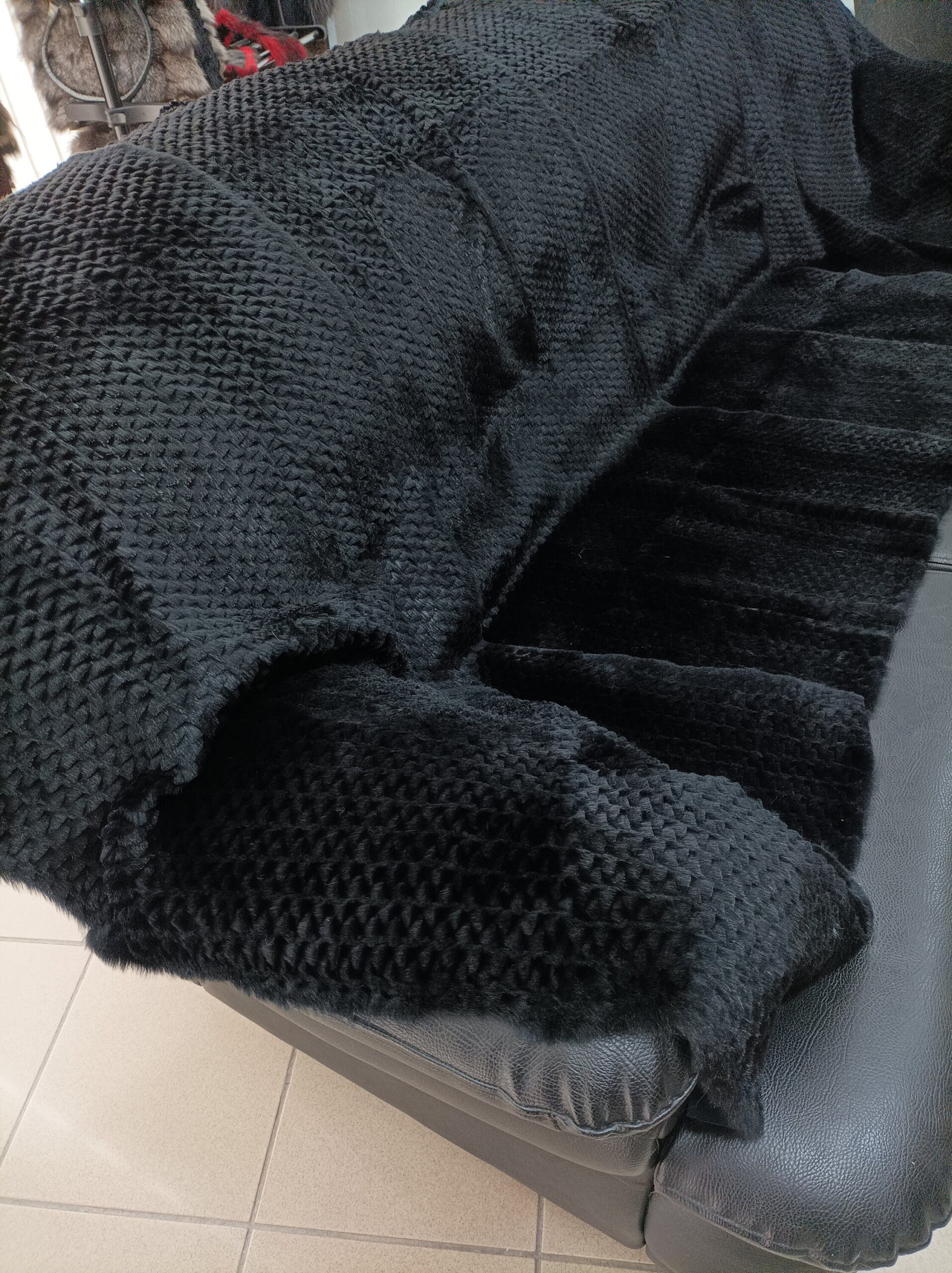 Real Rabbit fur shorn with patterns blanket throw black color, Home warmer - Image 2