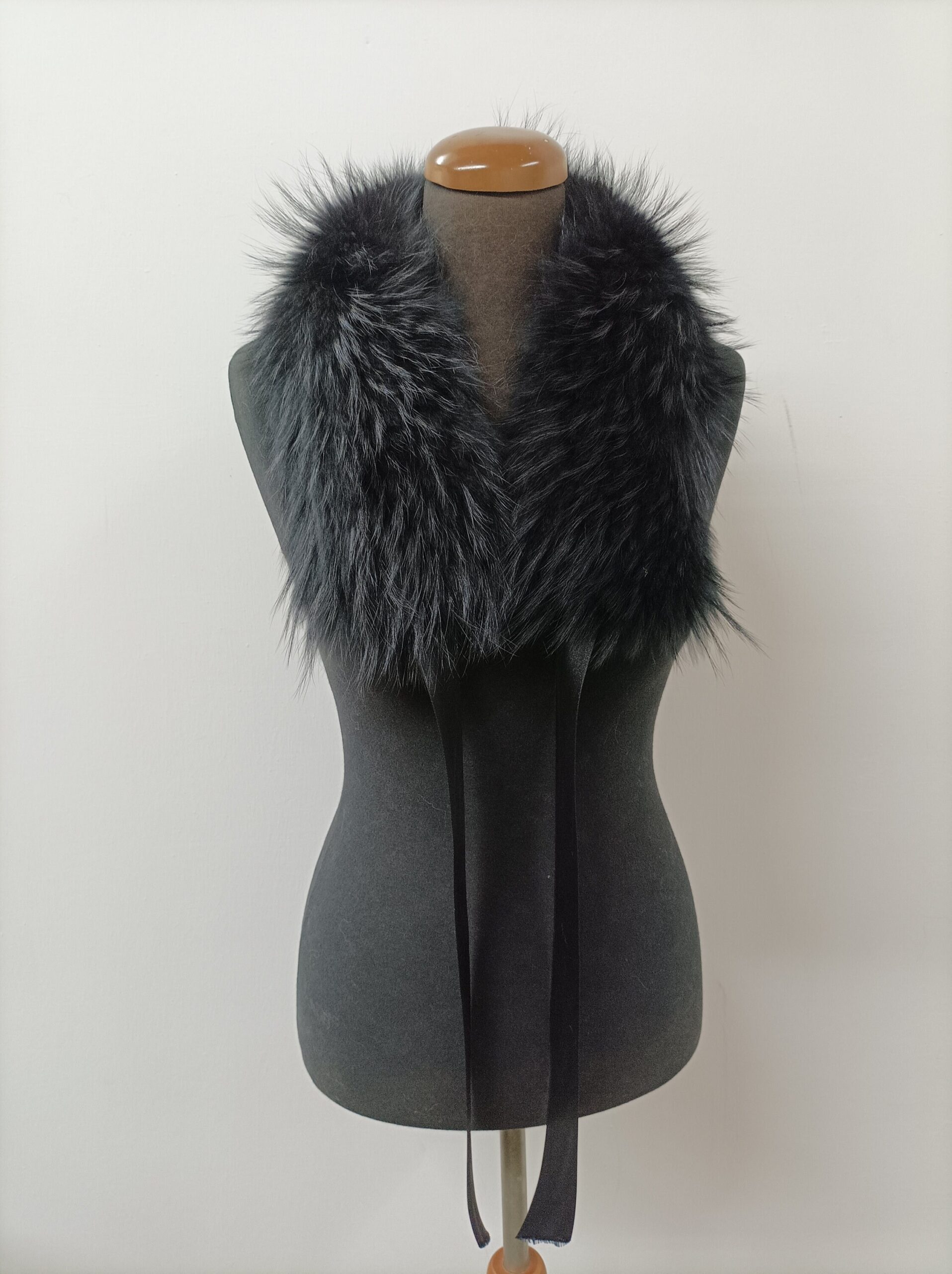 Fur collar,finn raccoon high quality, fur collar ,black color, coat winter accessories - Image 3