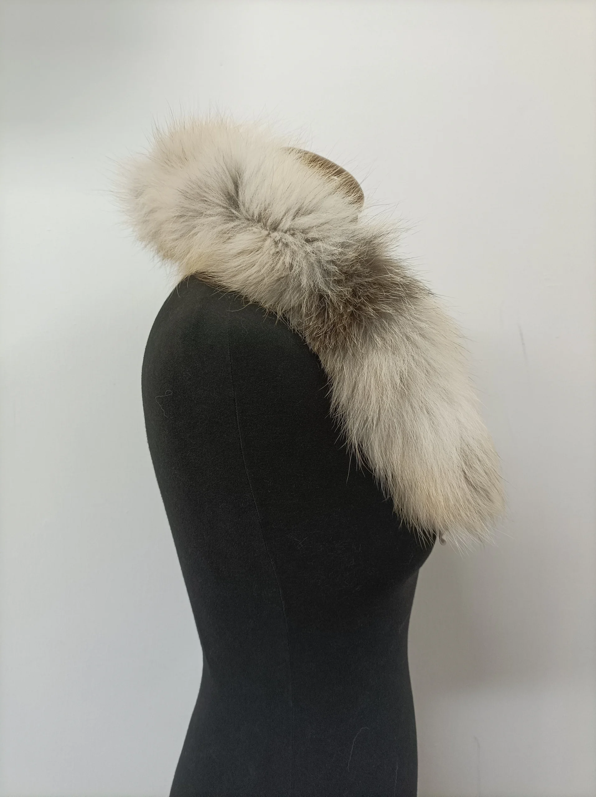 Fur hood trim, real fox hood trim, fur collar, golden color, fox fur hood trim, fur scarf. - Image 3