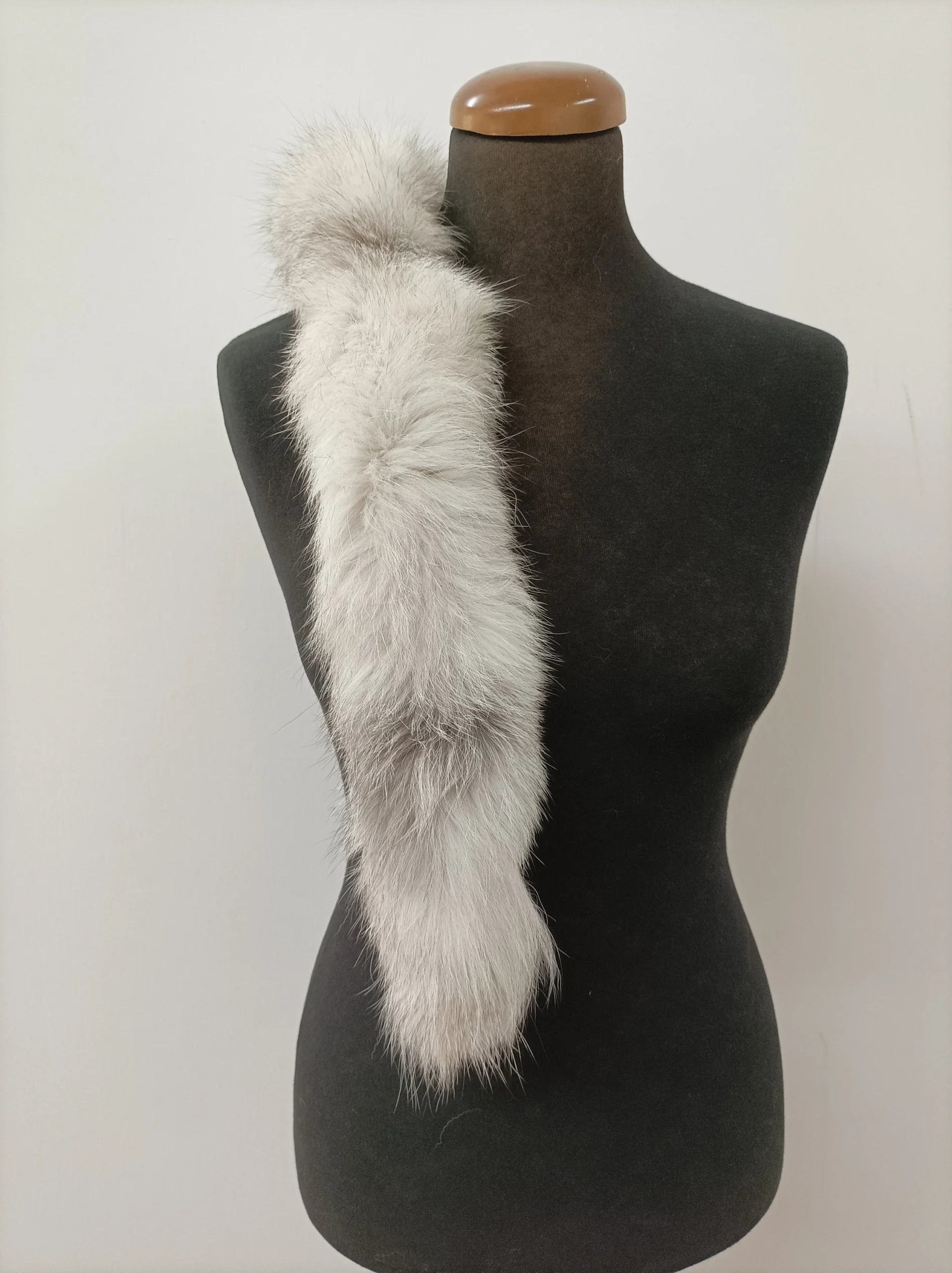 Platinum Fox Fur Hood Trim: Sew-On Fur Scarf (73cm) - Image 3
