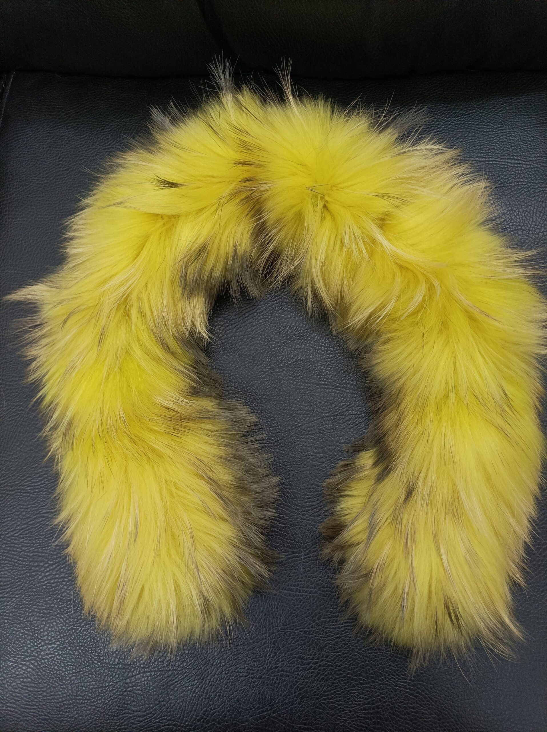 Yellow Finn Raccoon Fur Hood Trim: 73cm Fur Scarf - Image 3