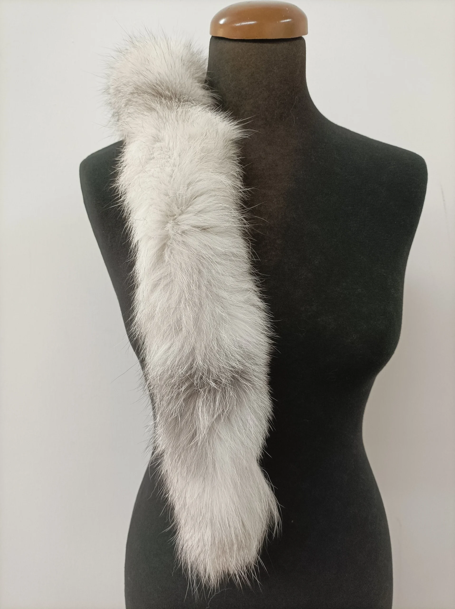 Platinum Fox Fur Hood Trim: Sew-On Fur Scarf (73cm) - Image 2