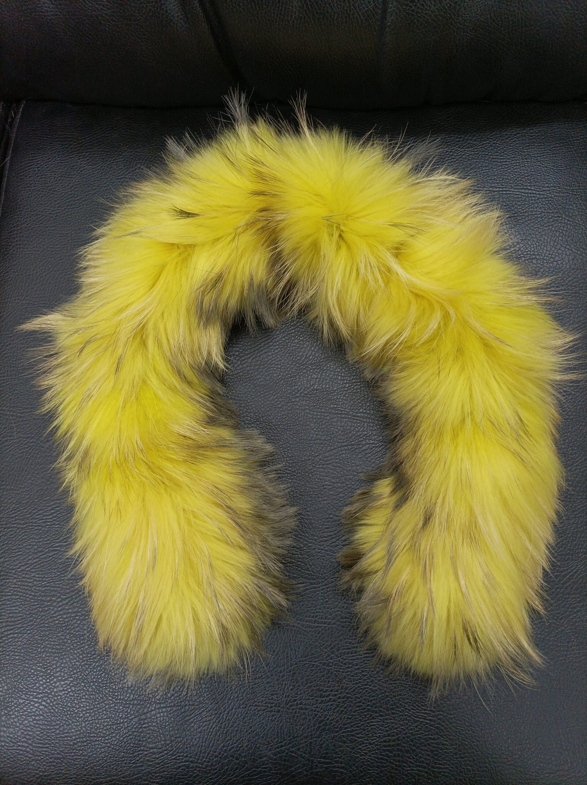 Yellow Finn Raccoon Fur Hood Trim: 73cm Fur Scarf - Image 5