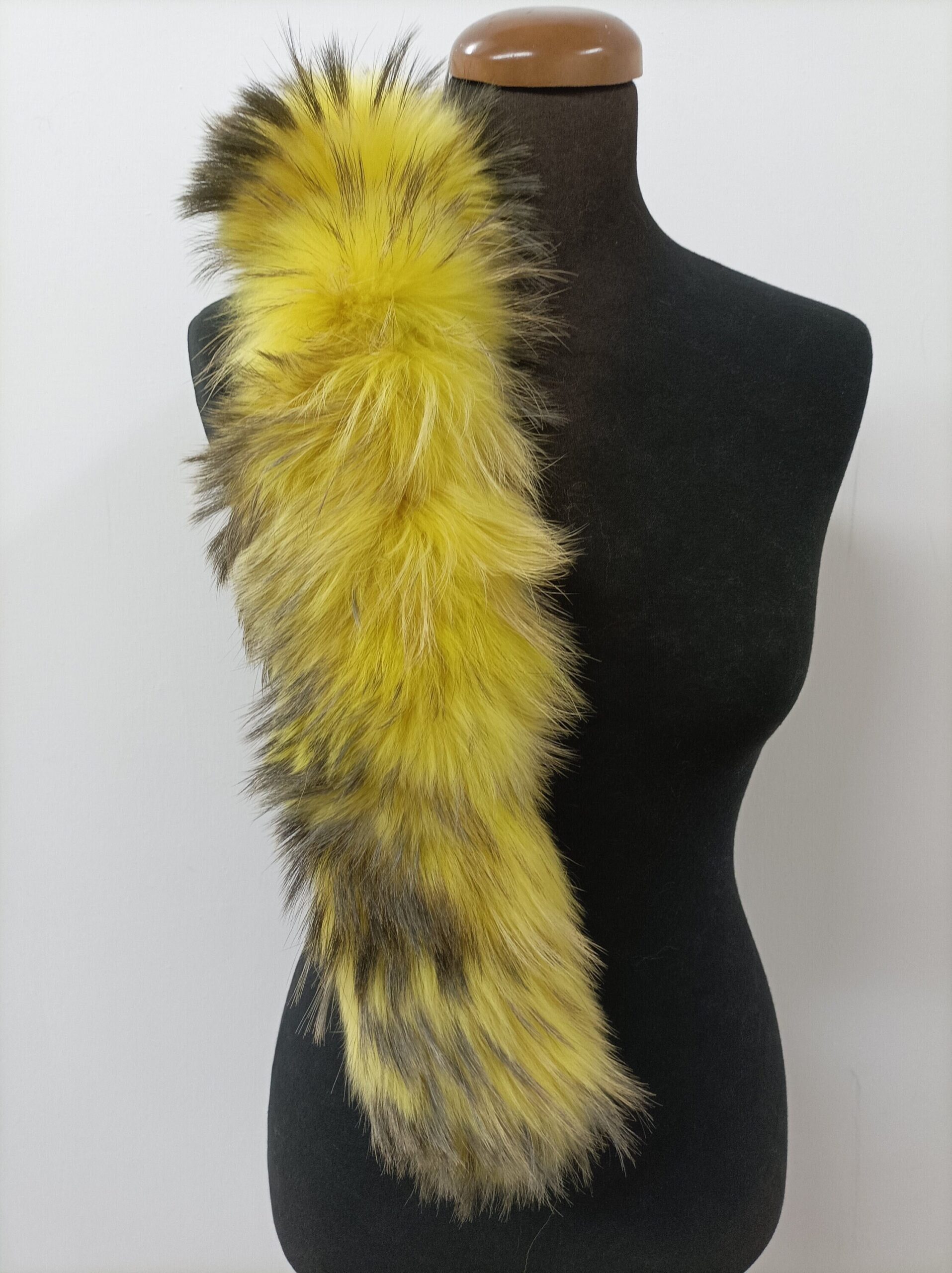 Yellow Finn Raccoon Fur Hood Trim: 73cm Fur Scarf - Image 6