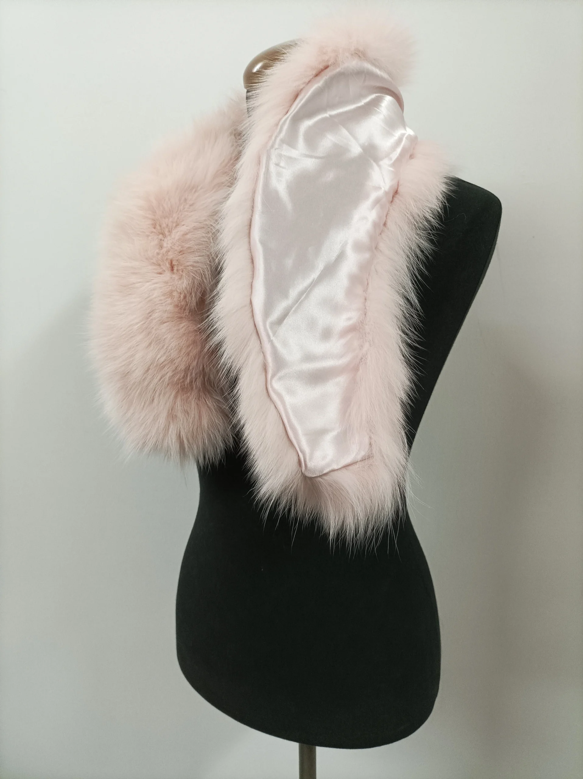 Pink Fox Fur Collar: Winter Coat Accessory - Image 6