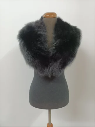 Black Fox Fur Collar: Winter Coat Accessory